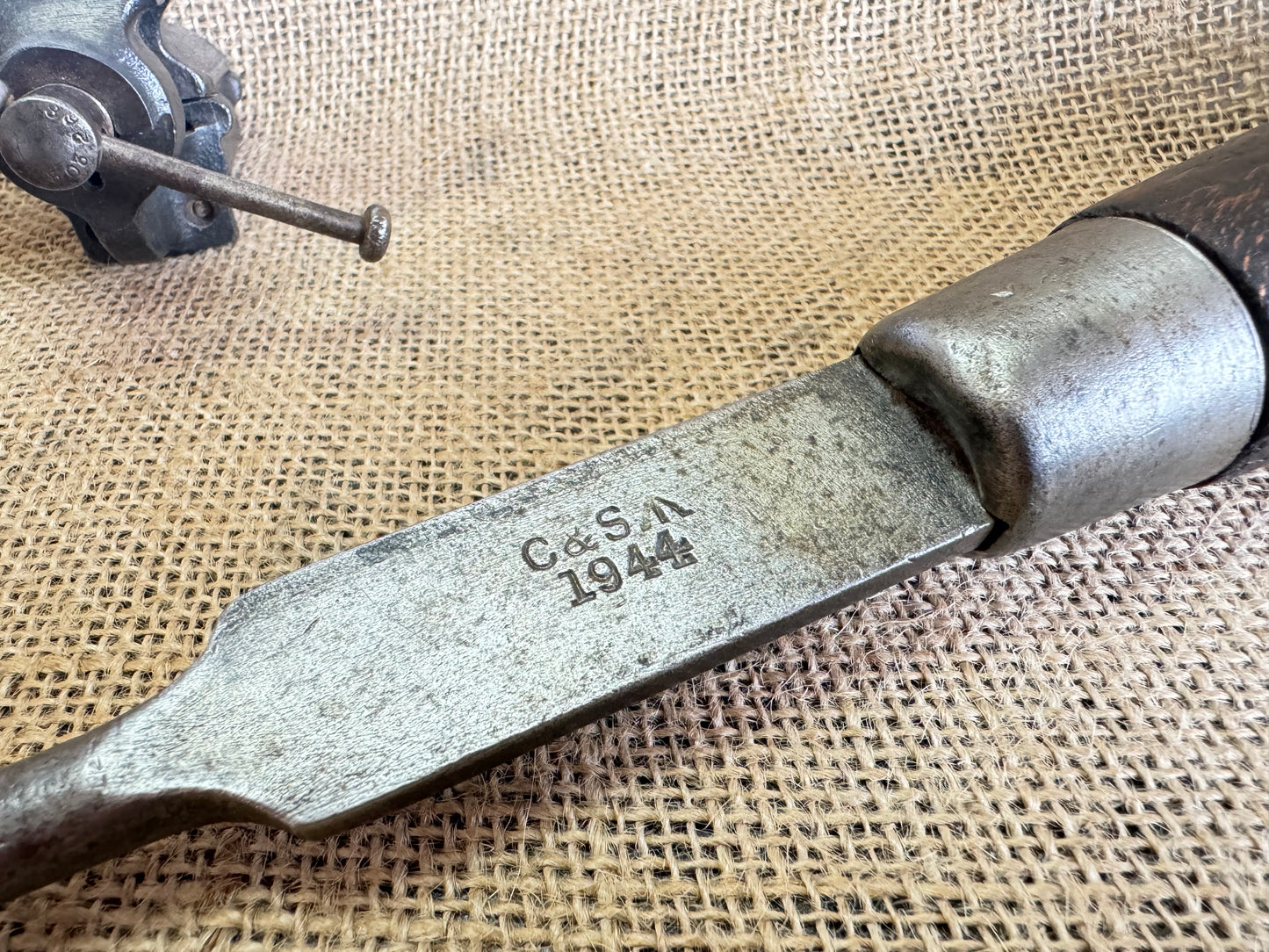 C&S 7/2254 18” Flathead Screwdriver with 1944 British Military Broadarrow