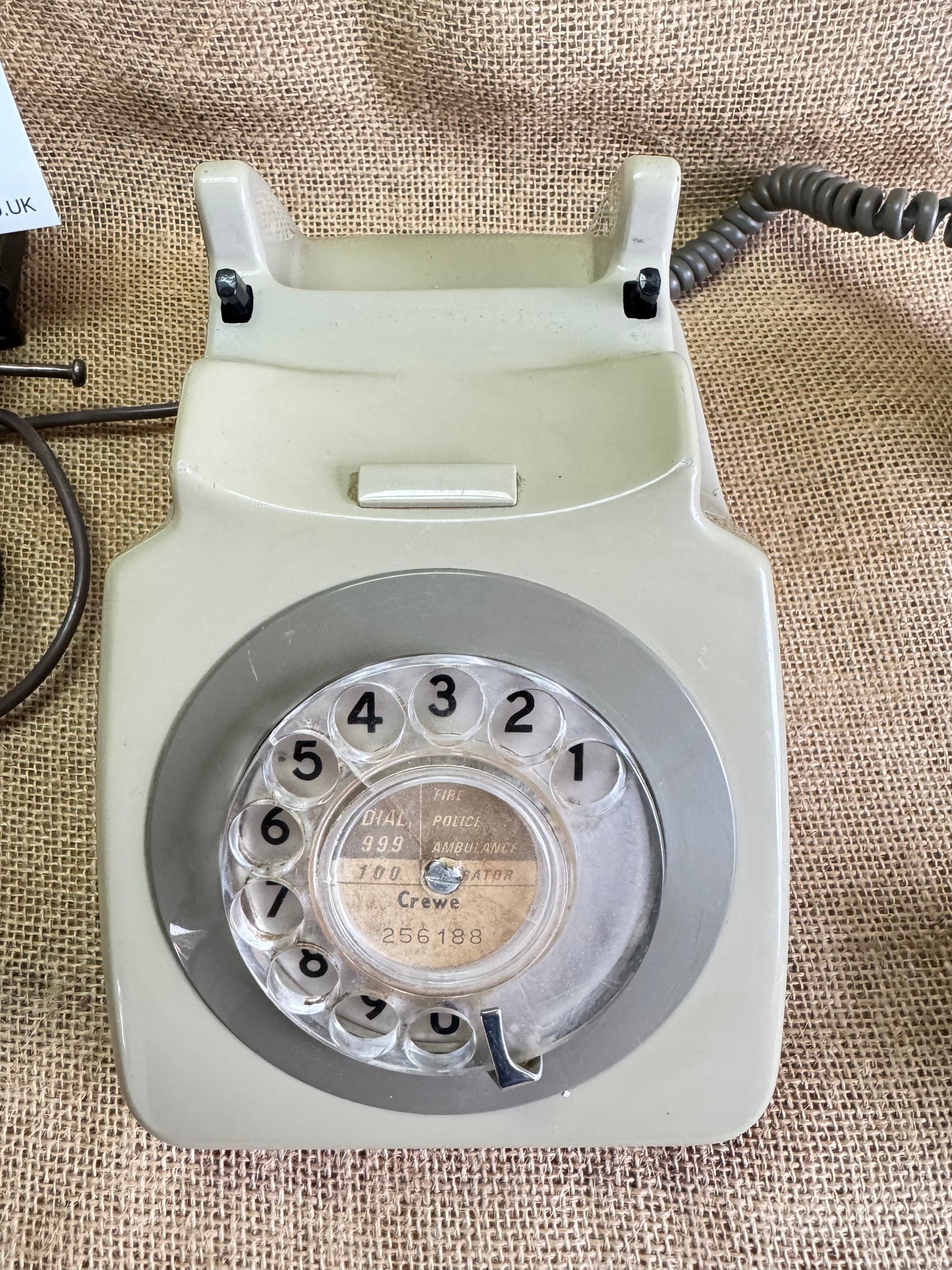 1981 BT 8746G Rotary Telephone