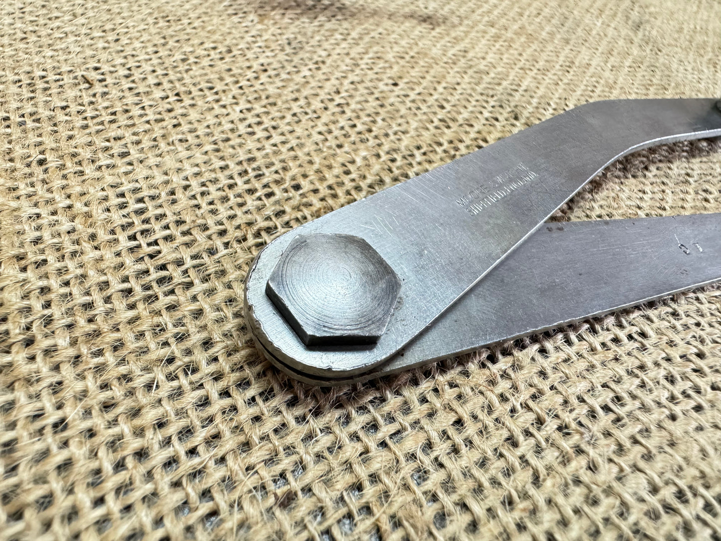 Moore & Wright Dog Leg 5 1/2” Compass Dividers