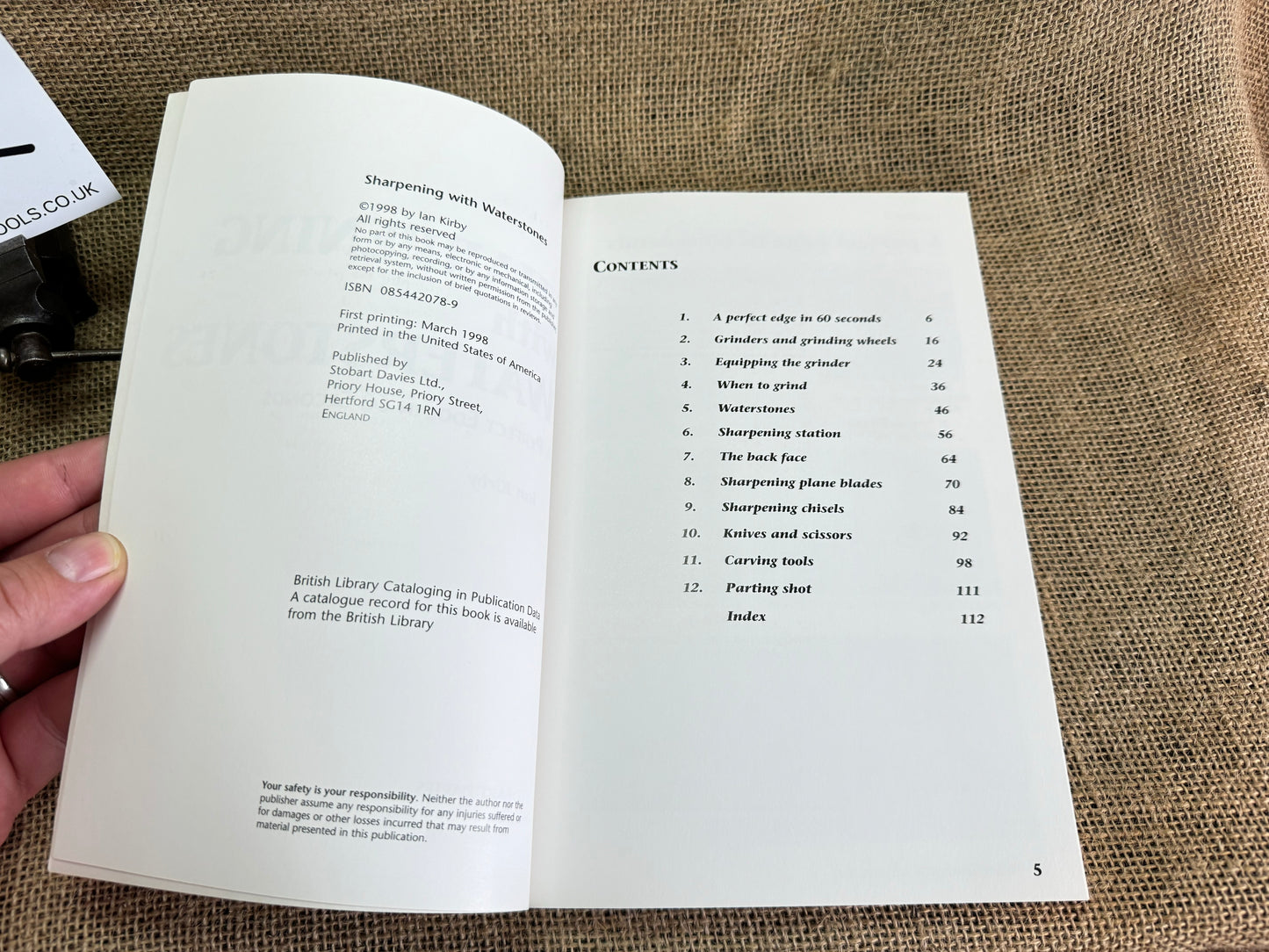 Sharpening with Waterstones by Ian Kirby