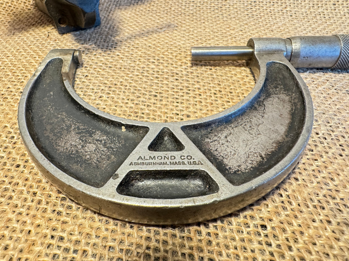 Vintage TR Almond No 139 2” to 3” Micrometer