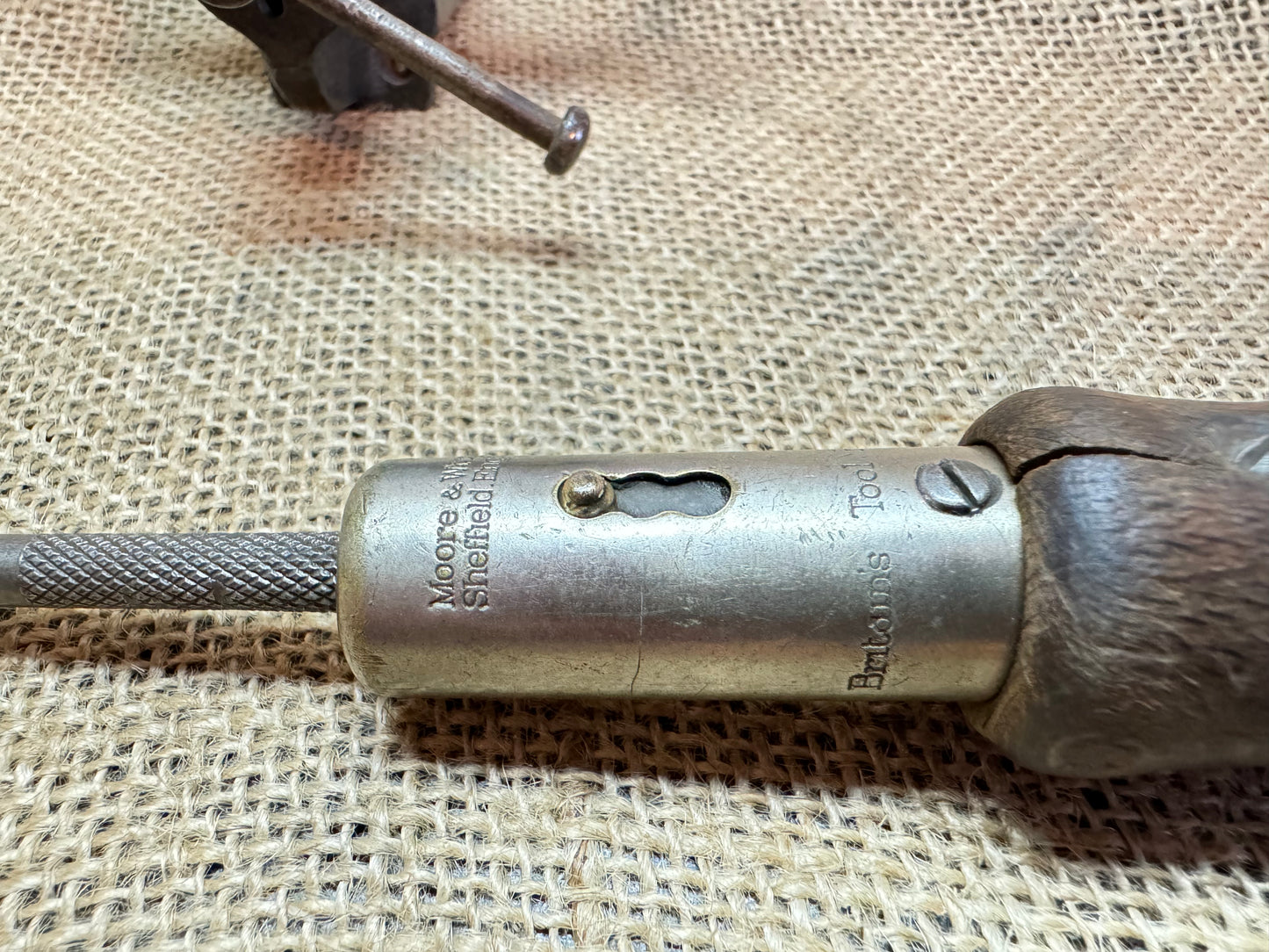 Moore & Wright Ratcheting Flatblade Screwdriver
