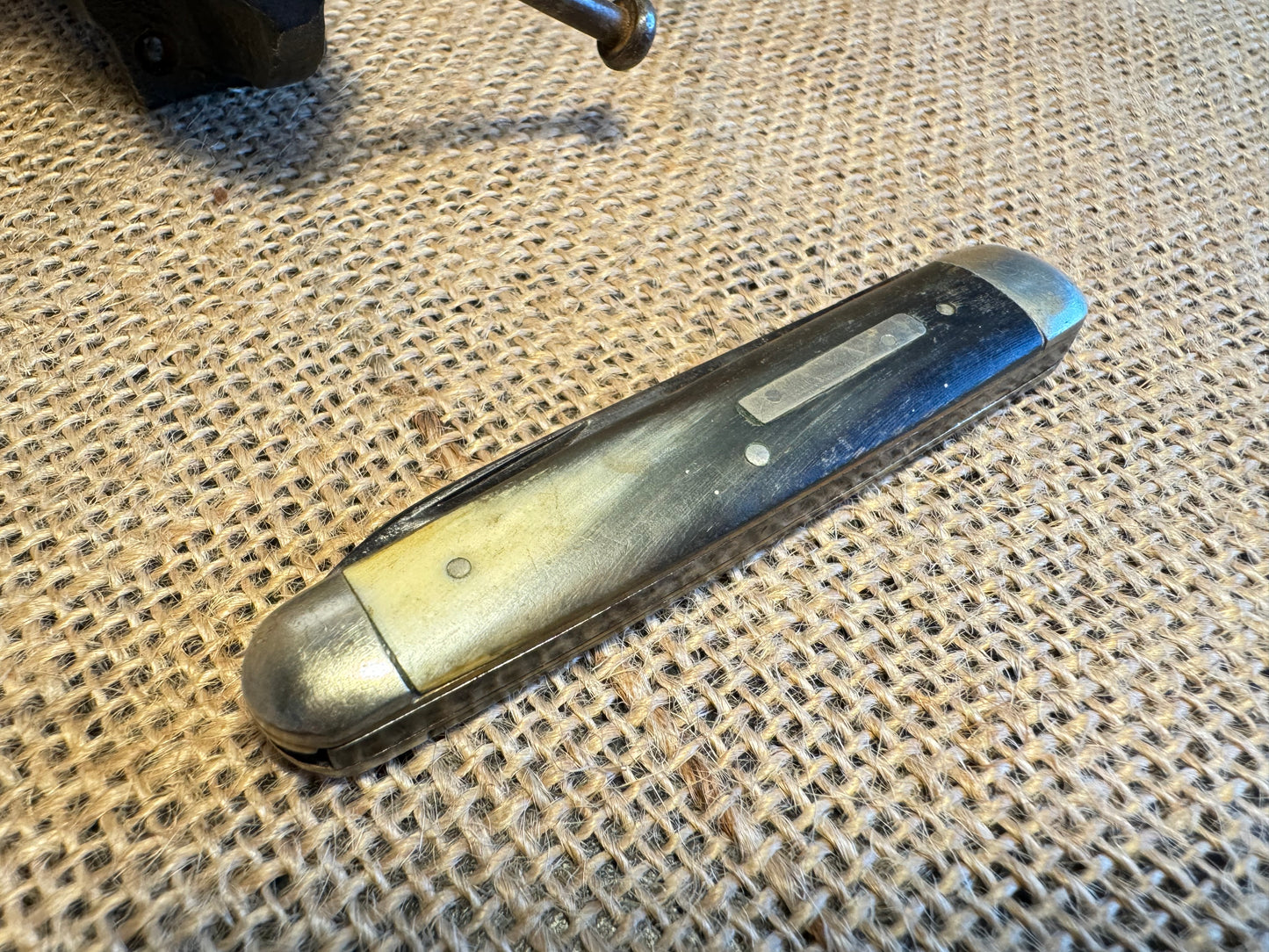 Taylors Eye Witness Vintage Twin Blade Pocket Knife with Rams Horn Handle