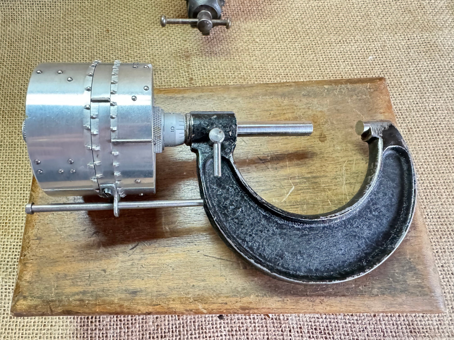 Moore & Wright 1” - 2” Braille Micrometer