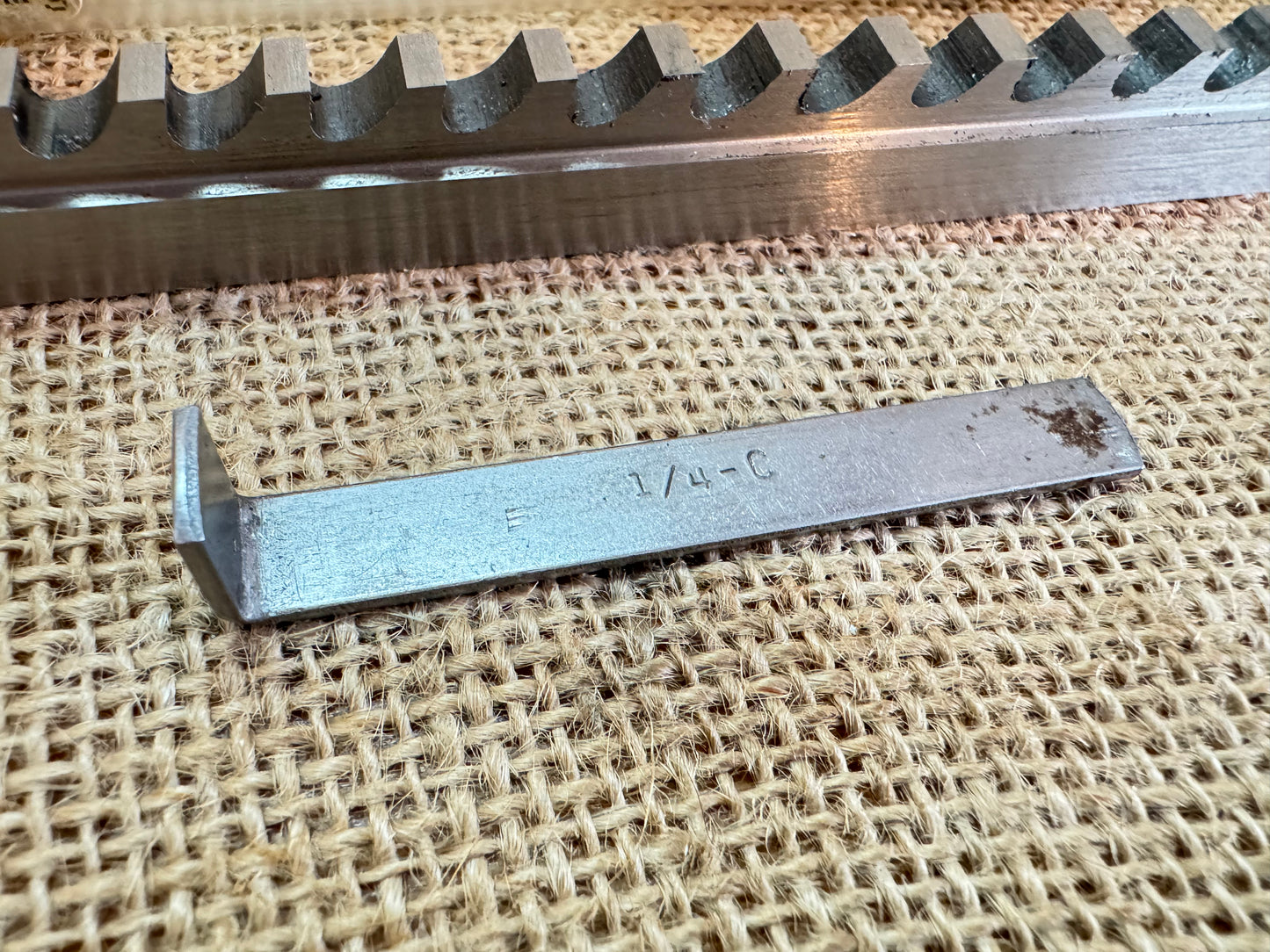 duMont 1/4 C 22209 Keyway Broach