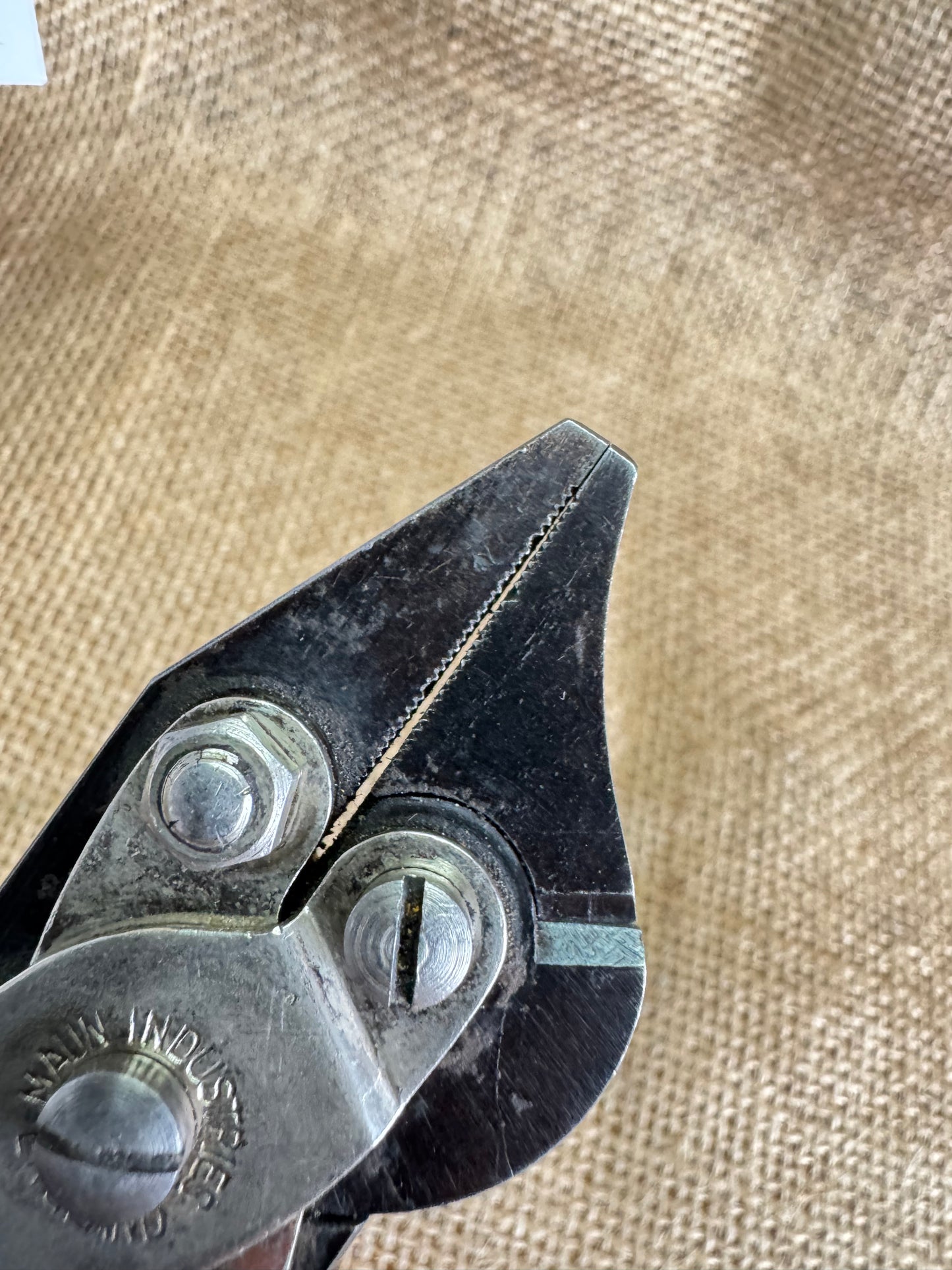 Maun Industries 4951 140 Pliers with Side Cutter