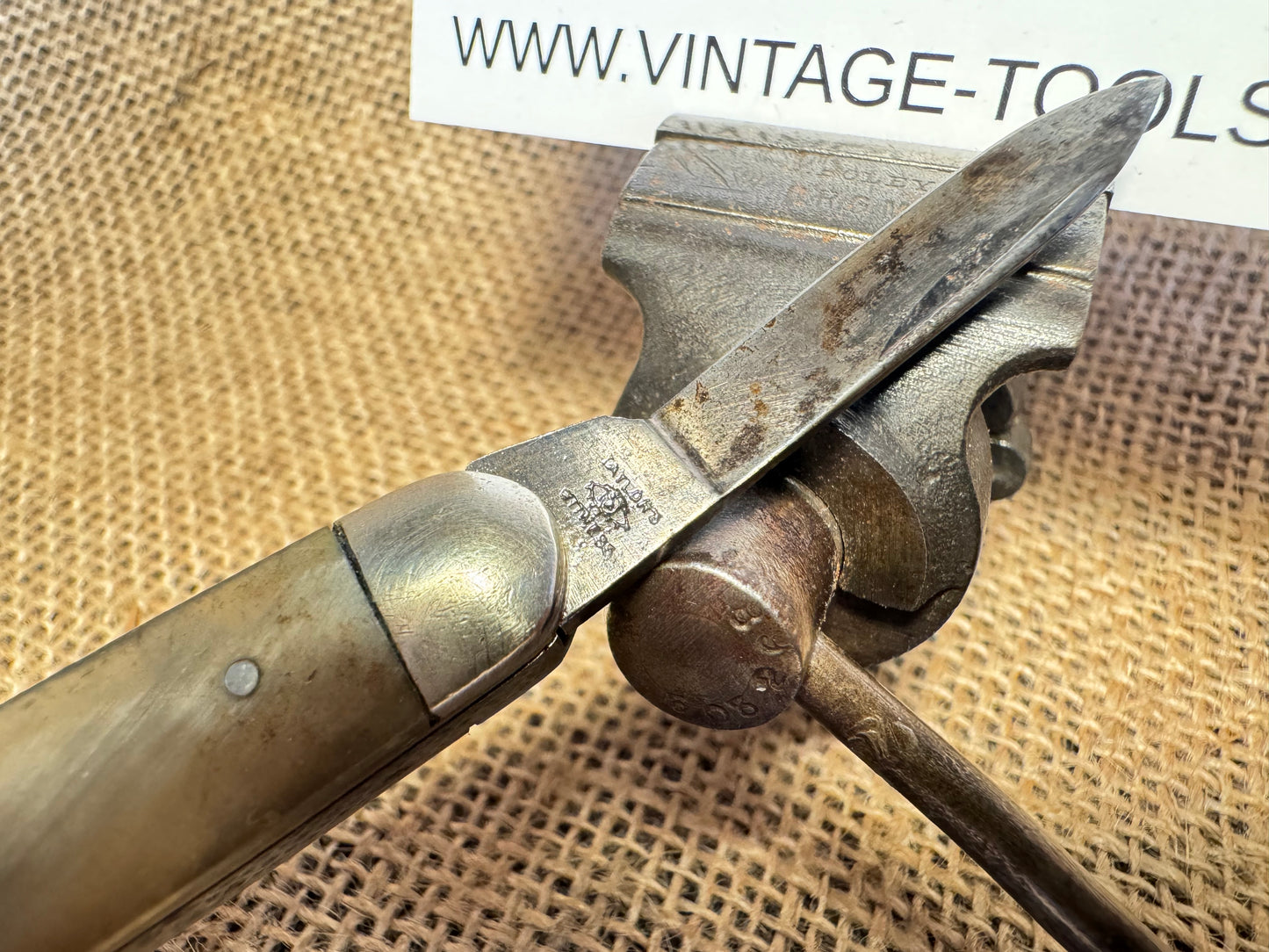 Taylors Eye Witness Vintage Twin Blade Pocket Knife with Rams Horn Handle