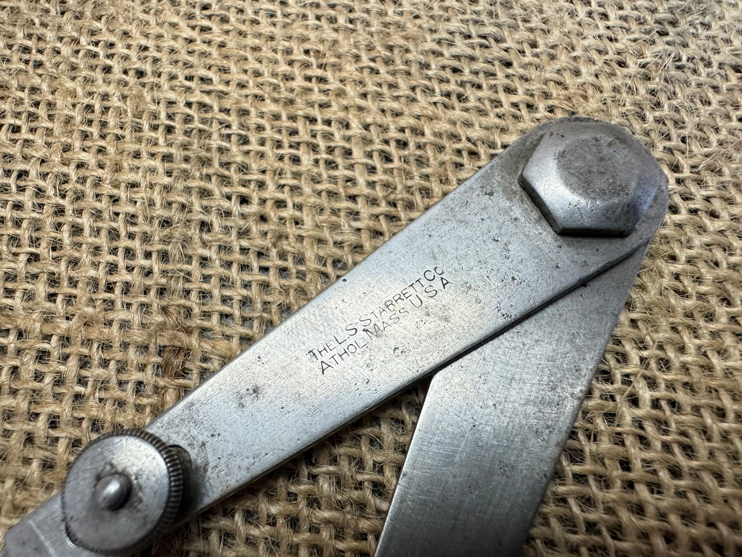 L.S Starrett Co 4” Hermaphrodite Adjustable Leg Engineers Calipers / Dividers