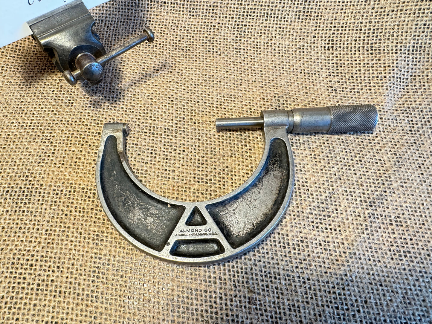 Vintage TR Almond No 139 2” to 3” Micrometer