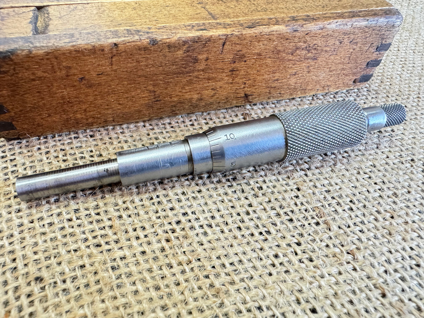 Brown & Sharpe 0-25mm Micrometer Head with Original Box