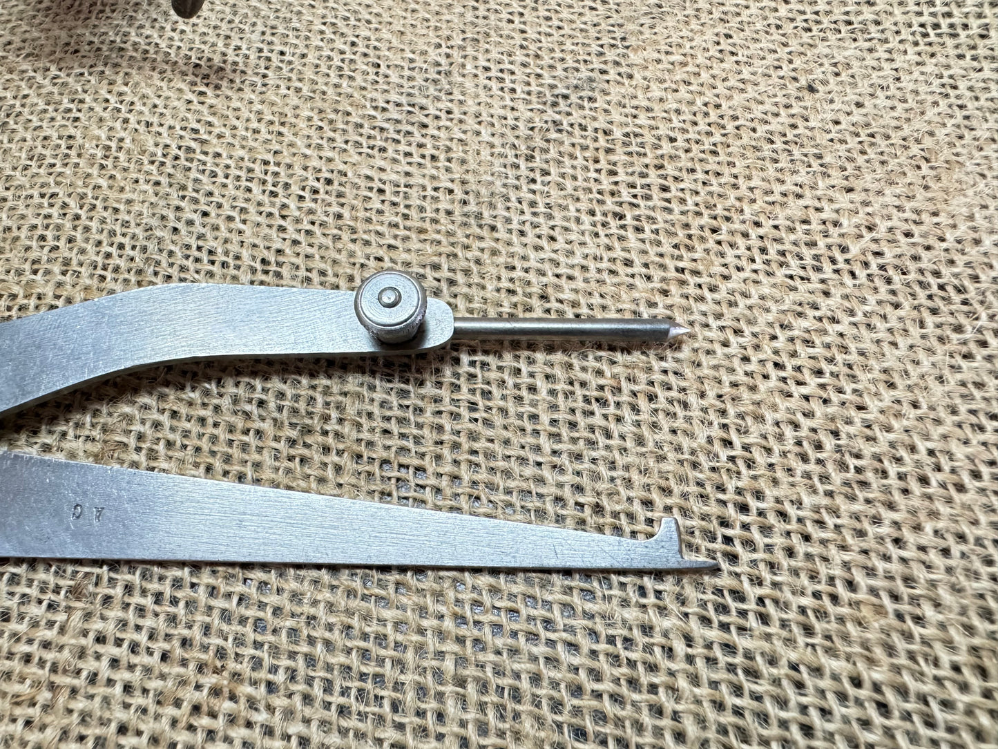 Moore & Wright Dog Leg 5 1/2” Compass Dividers