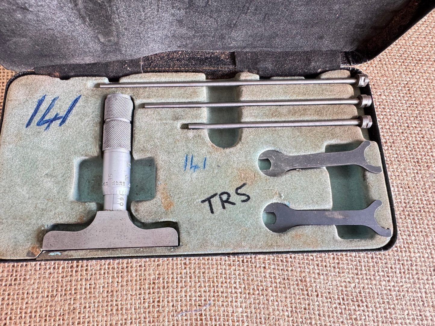 Moore & Wright Depth Gauge Micrometer 0-3”
