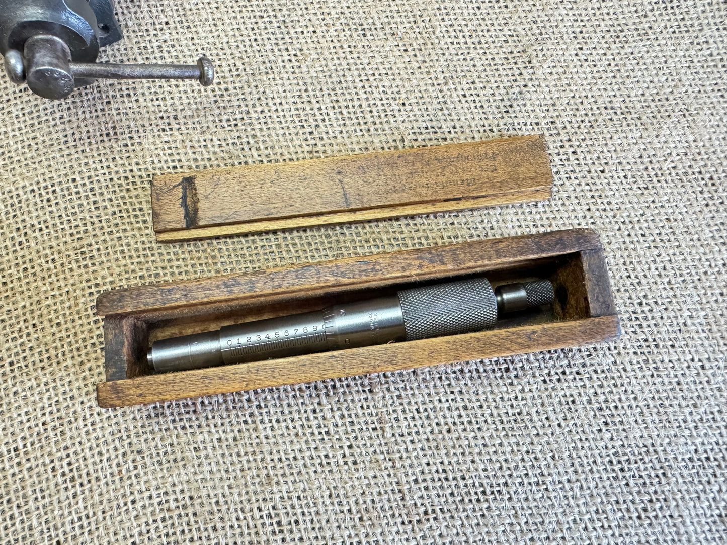 Brown & Sharpe 0-25mm Micrometer Head with Original Box