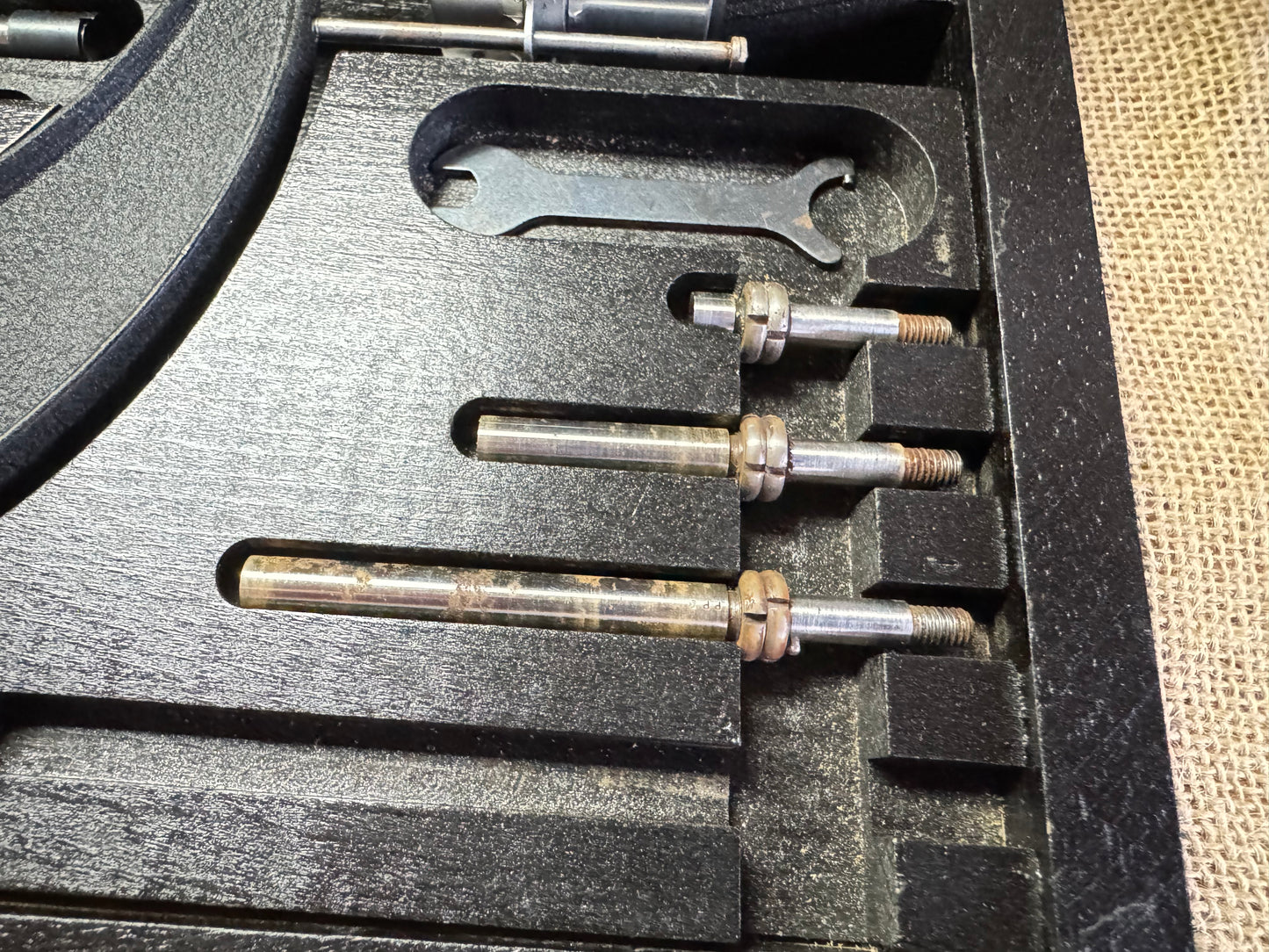 Moore & Wright 2”-6” S41/65 Braille Micrometer Set