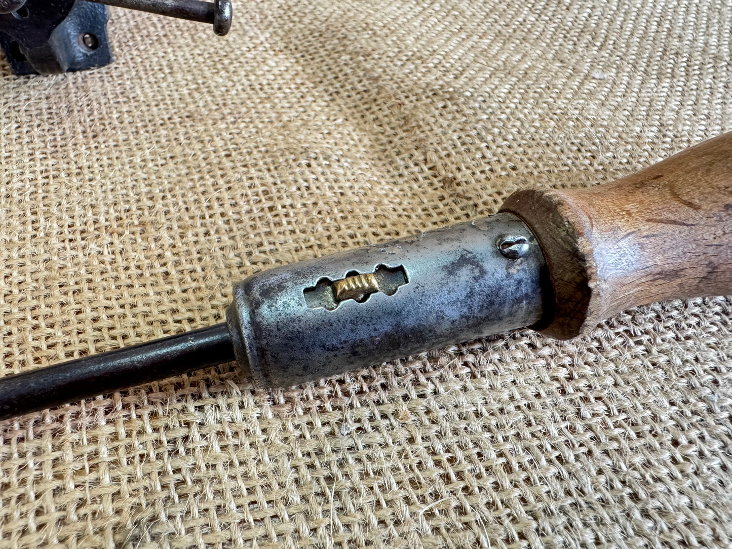 Foreign Tools Ratcheting Flat Blade Screwdriver