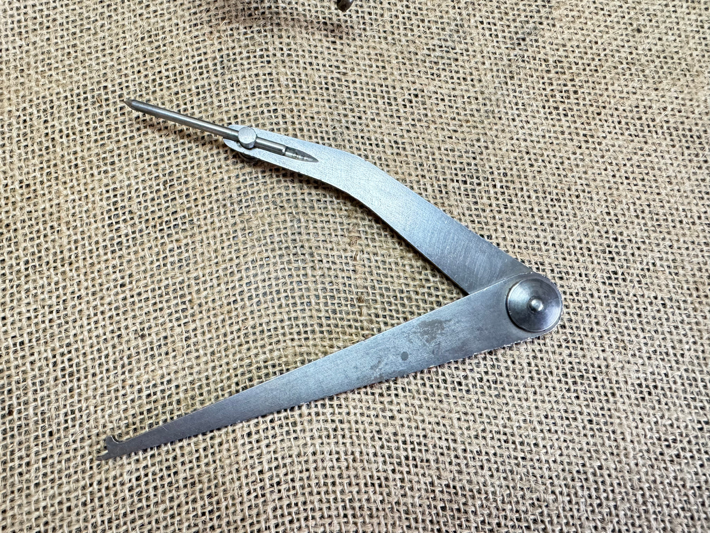 Moore & Wright Dog Leg 5 1/2” Compass Dividers