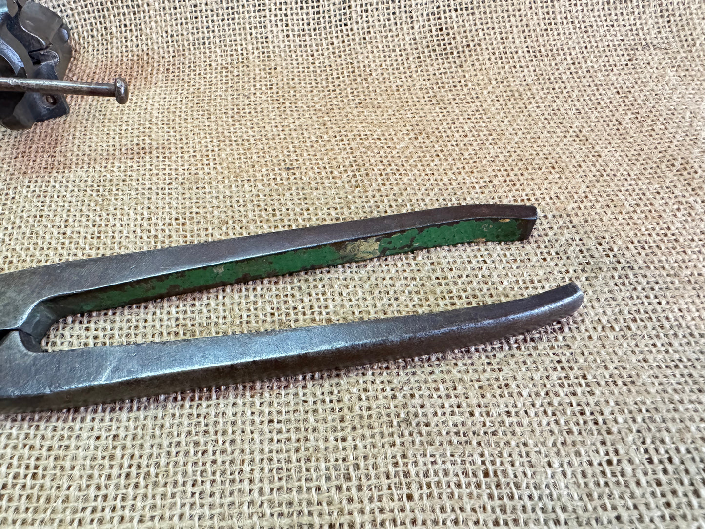 Footprint No 220 10” Tin Snips