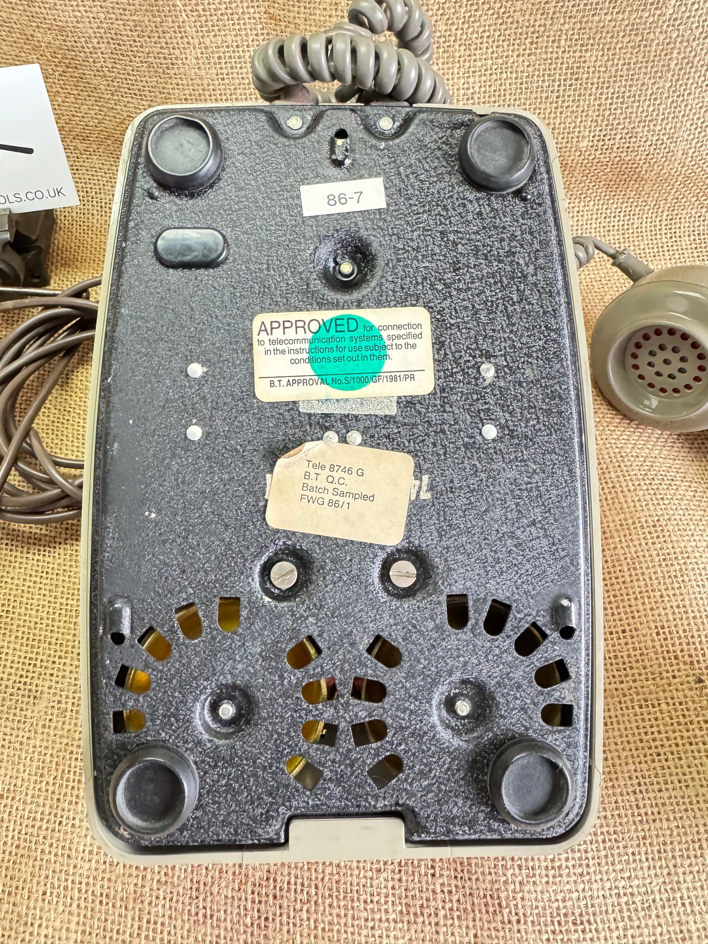 1981 BT 8746G Rotary Telephone