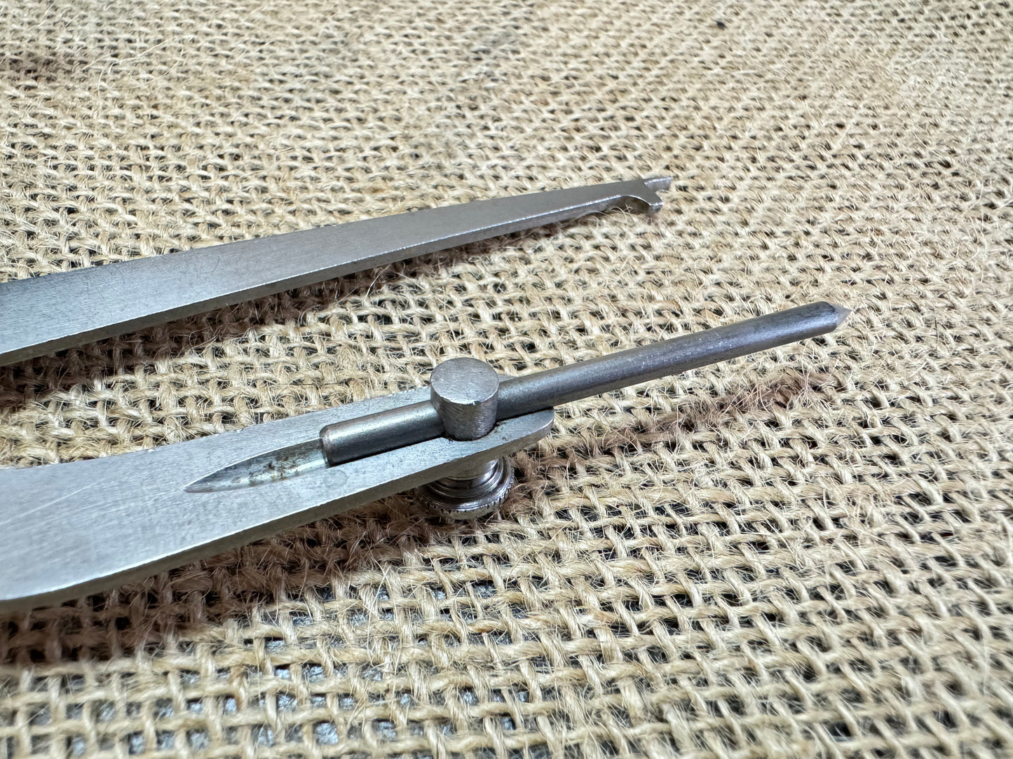Moore & Wright Dog Leg 5 1/2” Compass Dividers