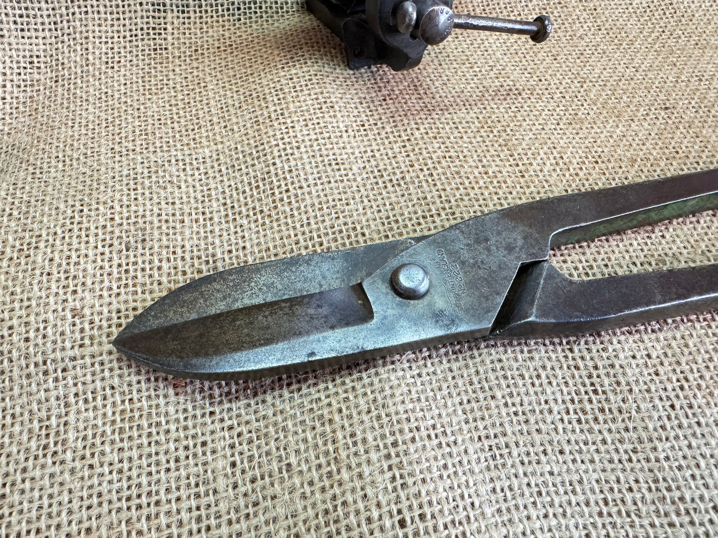 Footprint No 220 10” Tin Snips