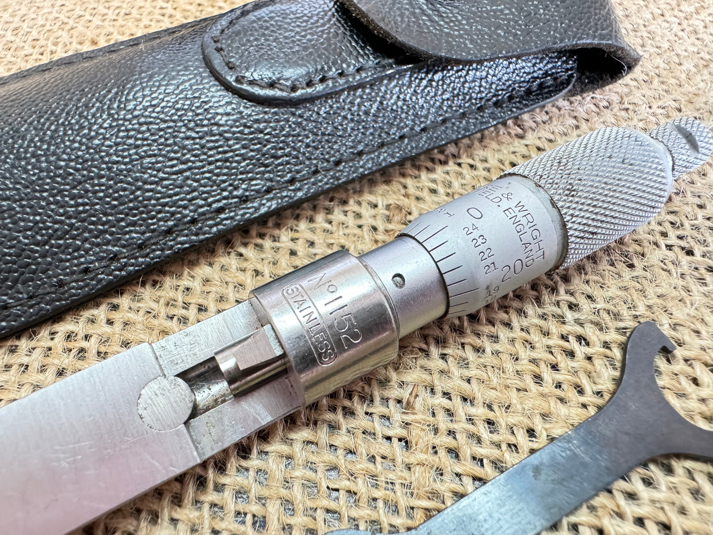 Moore & Wright No 1152 Seam Micrometer