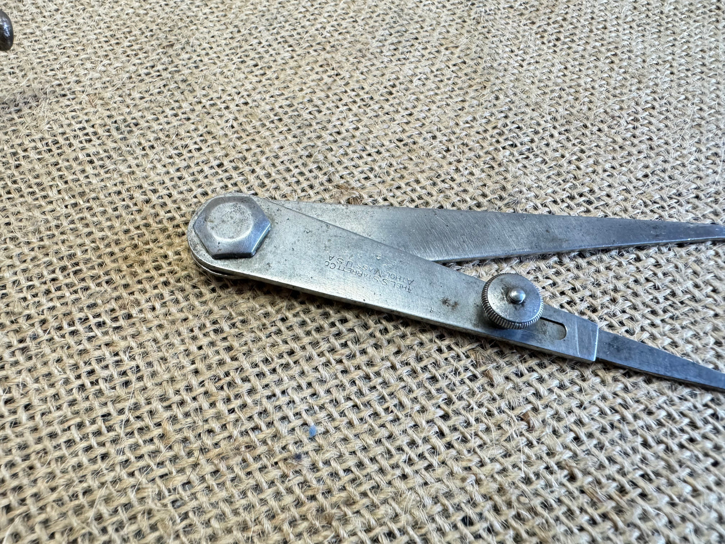 L.S Starrett Co 4” Hermaphrodite Adjustable Leg Engineers Calipers / Dividers