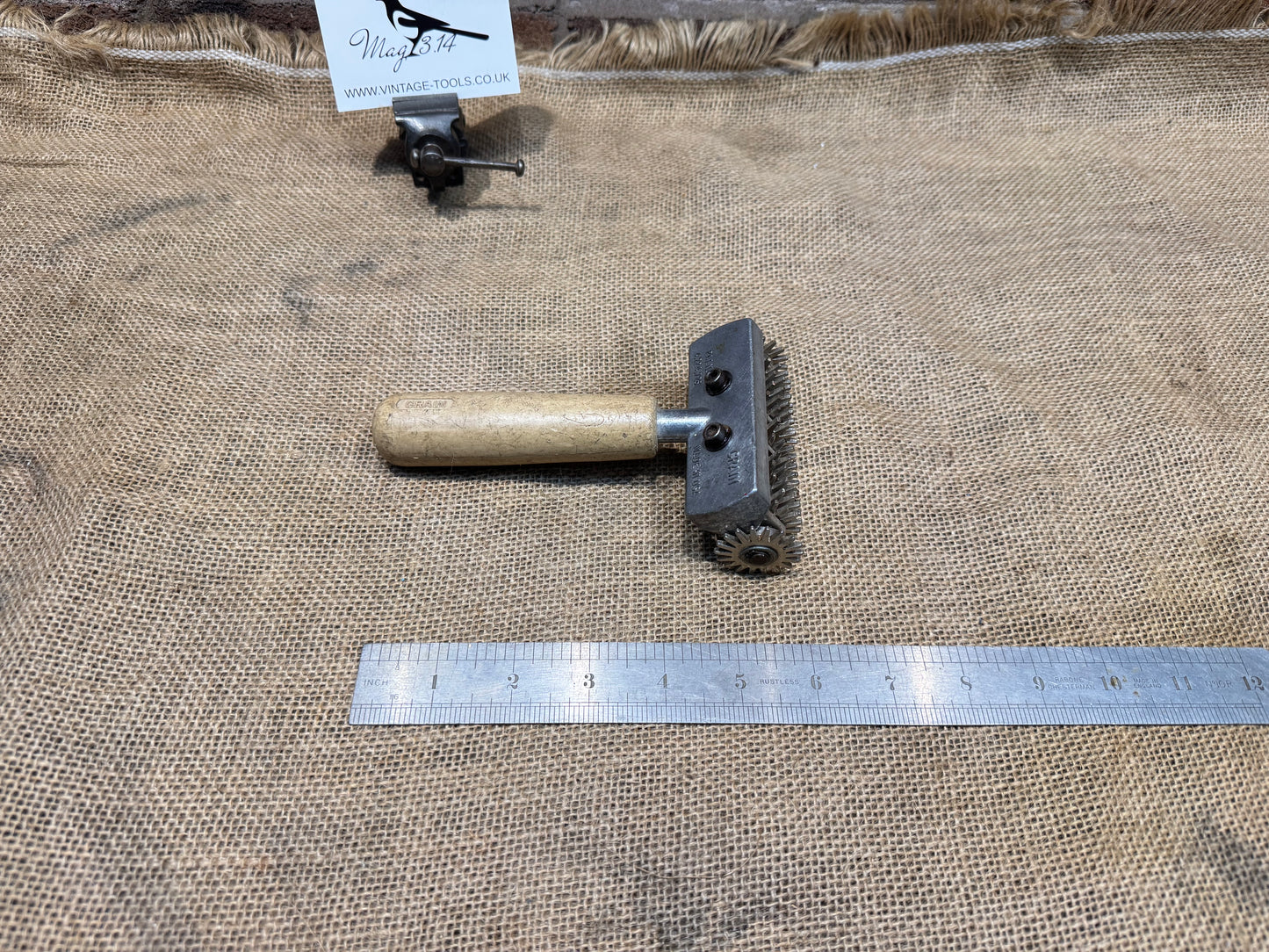 Crain Carpet Seam Roller