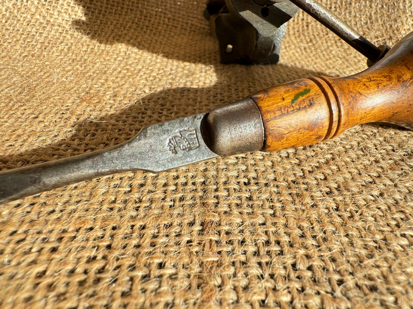 I Sorby Wallnut Handle Flathead Screwdriver