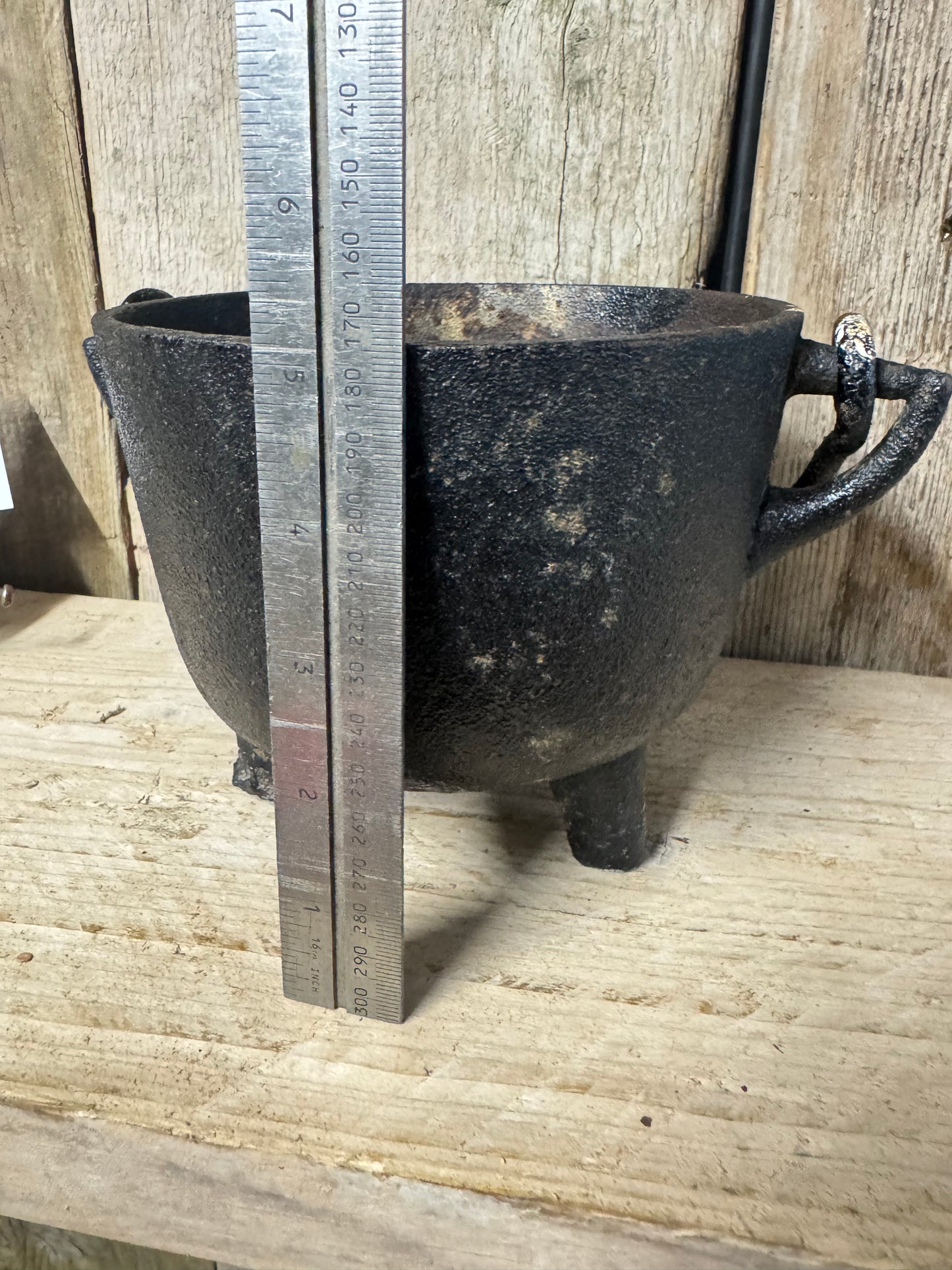No 6 Cast Iron Glue Pot