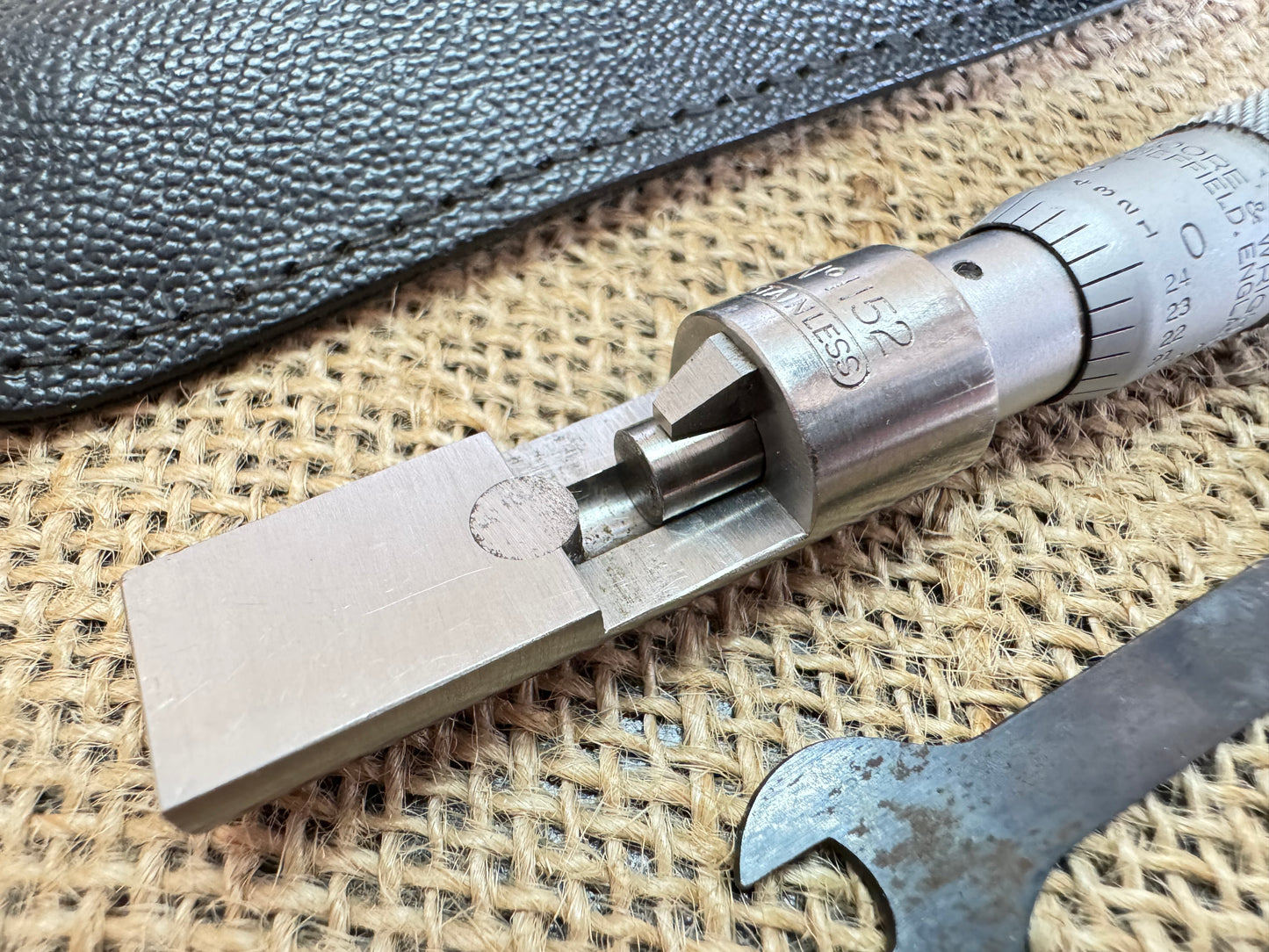Moore & Wright No 1152 Seam Micrometer
