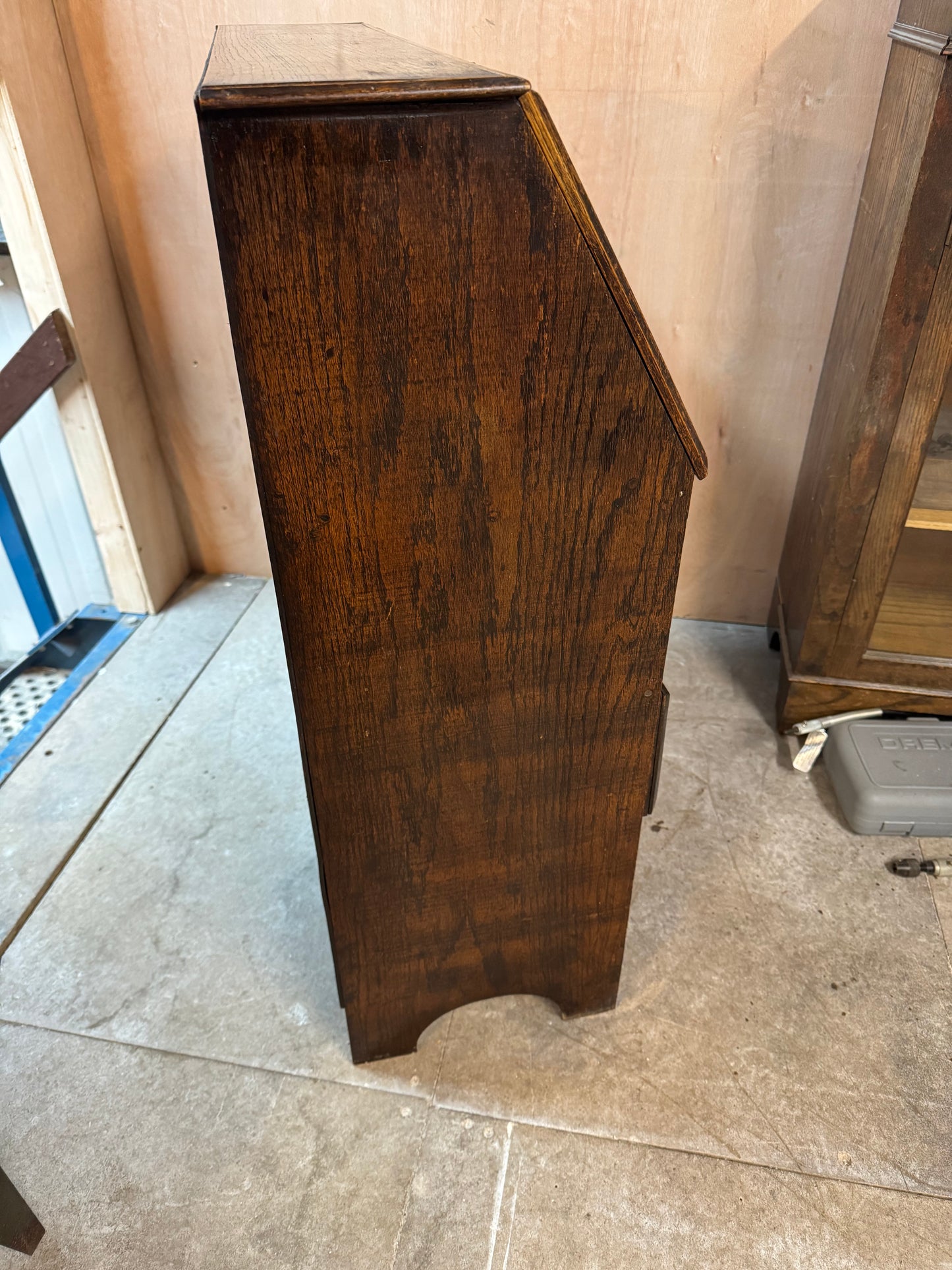 Vintage Bureau