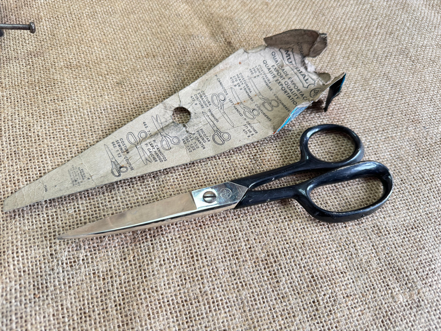 Mundial Scissors