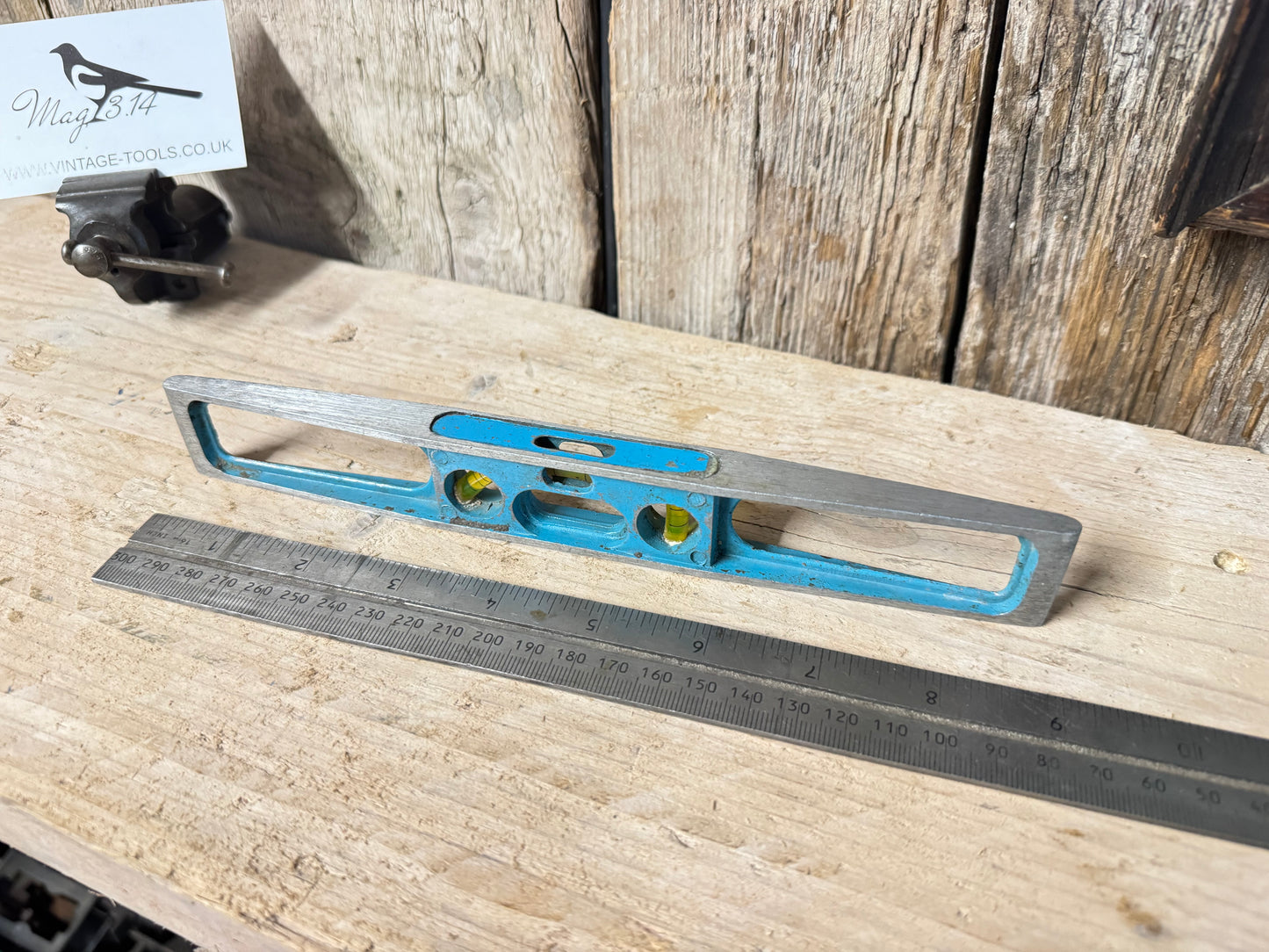 Foreign Tools 9” Aluminium Level
