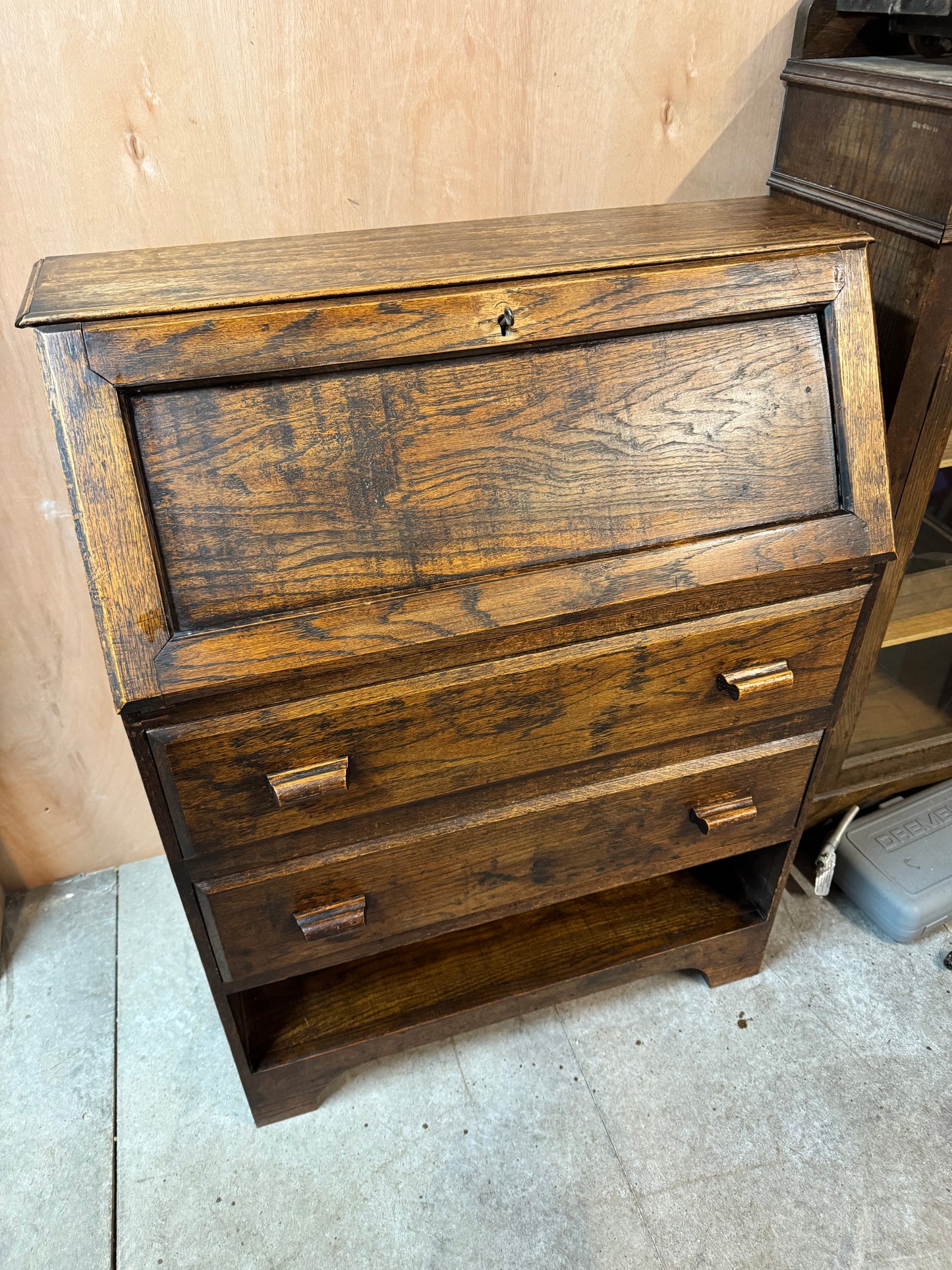 Vintage Bureau