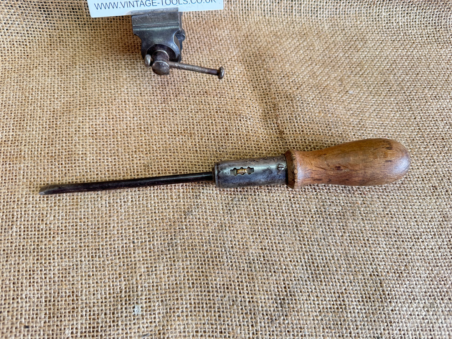 Foreign Tools Ratcheting Flat Blade Screwdriver