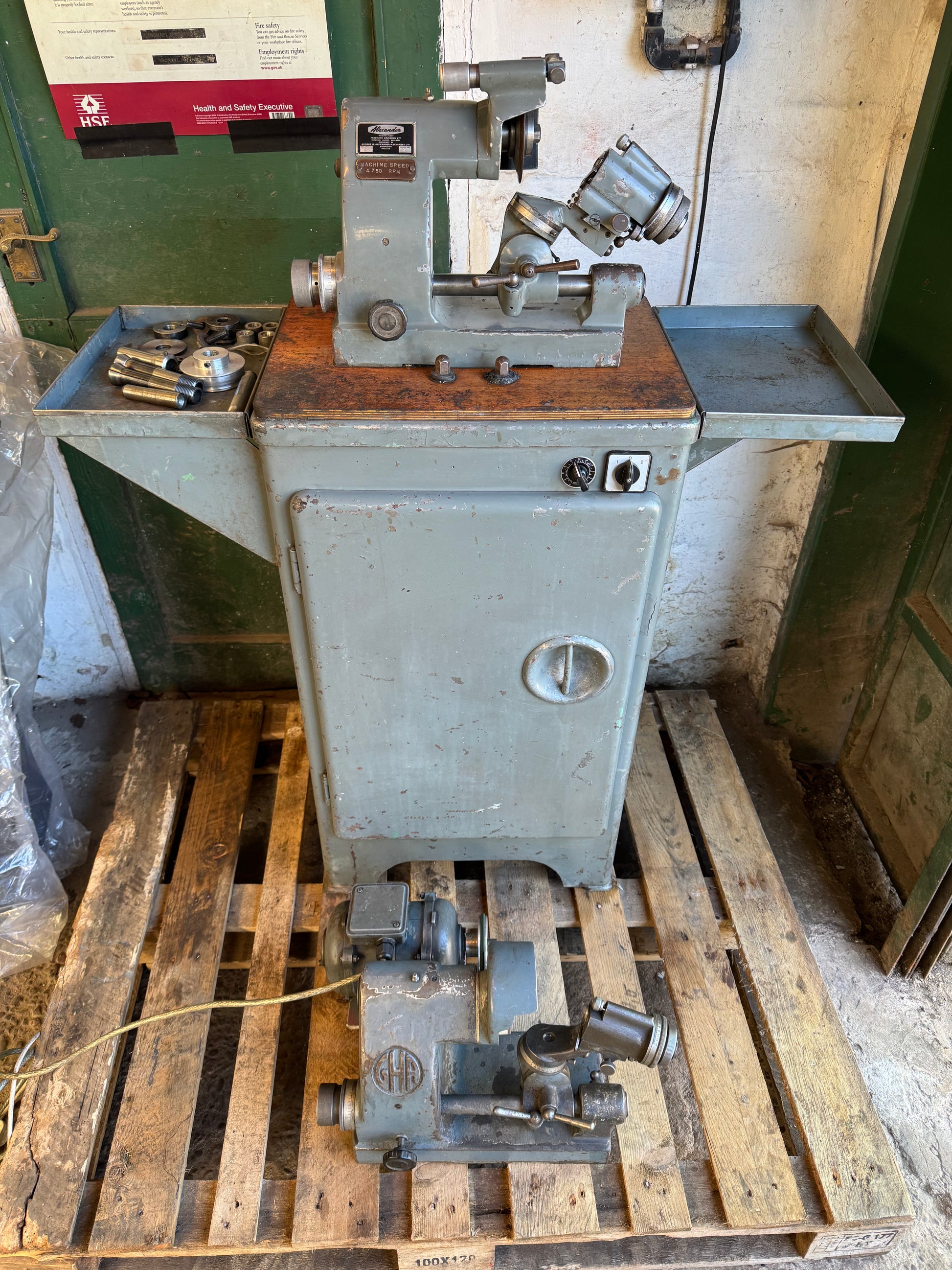 Alexander 2CGC Cutter Grinder with Tooling, spares & Cabinet