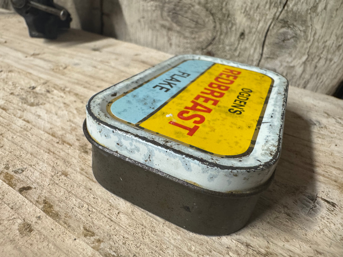 Ogdens Redbreast 2oz Flake Tin
