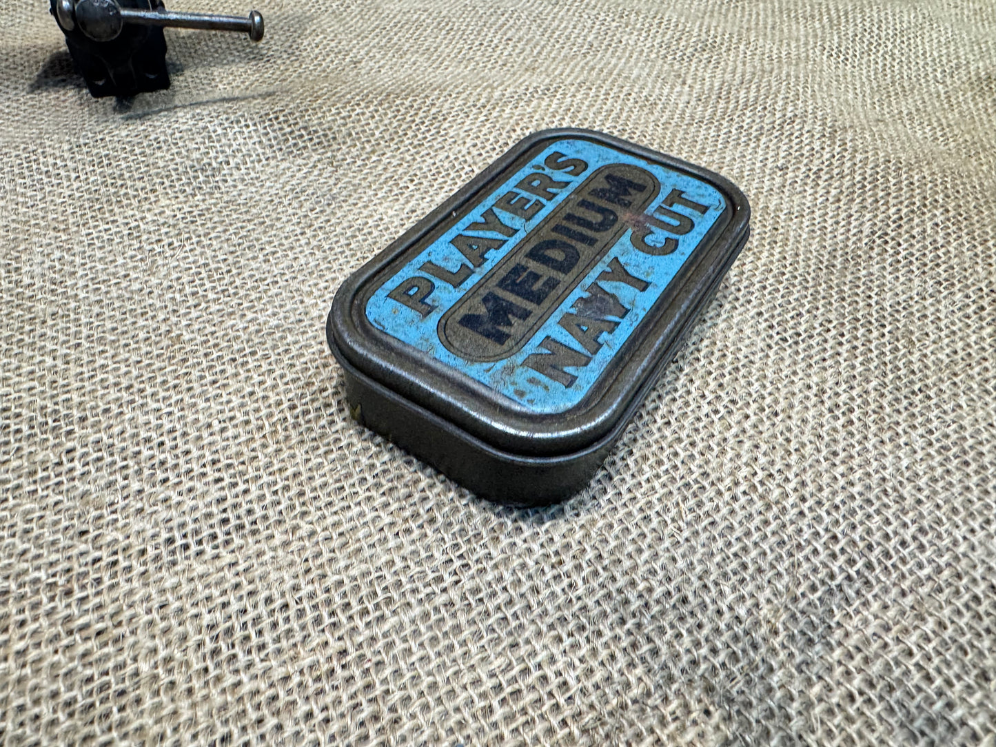 Players Navy Medium Cut Tobacco Tin