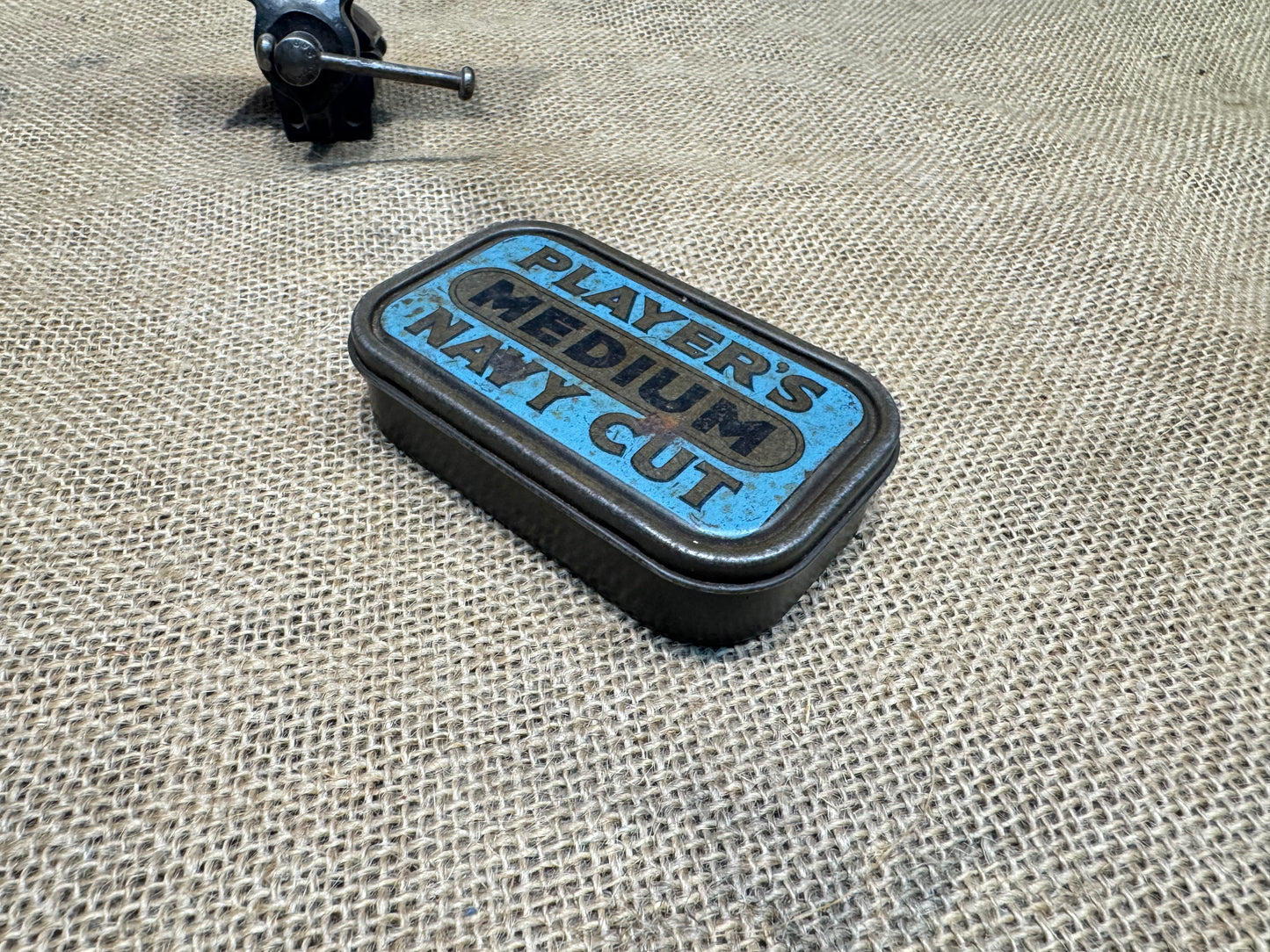 Players Navy Medium Cut Tobacco Tin