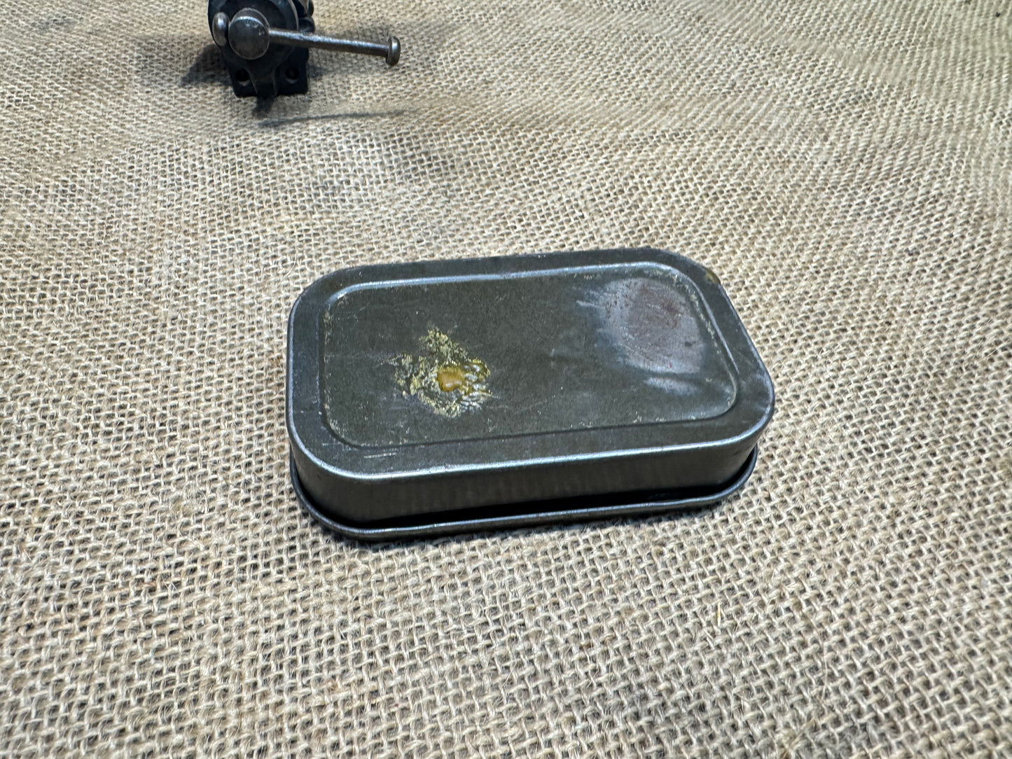 Players Navy Medium Cut Tobacco Tin