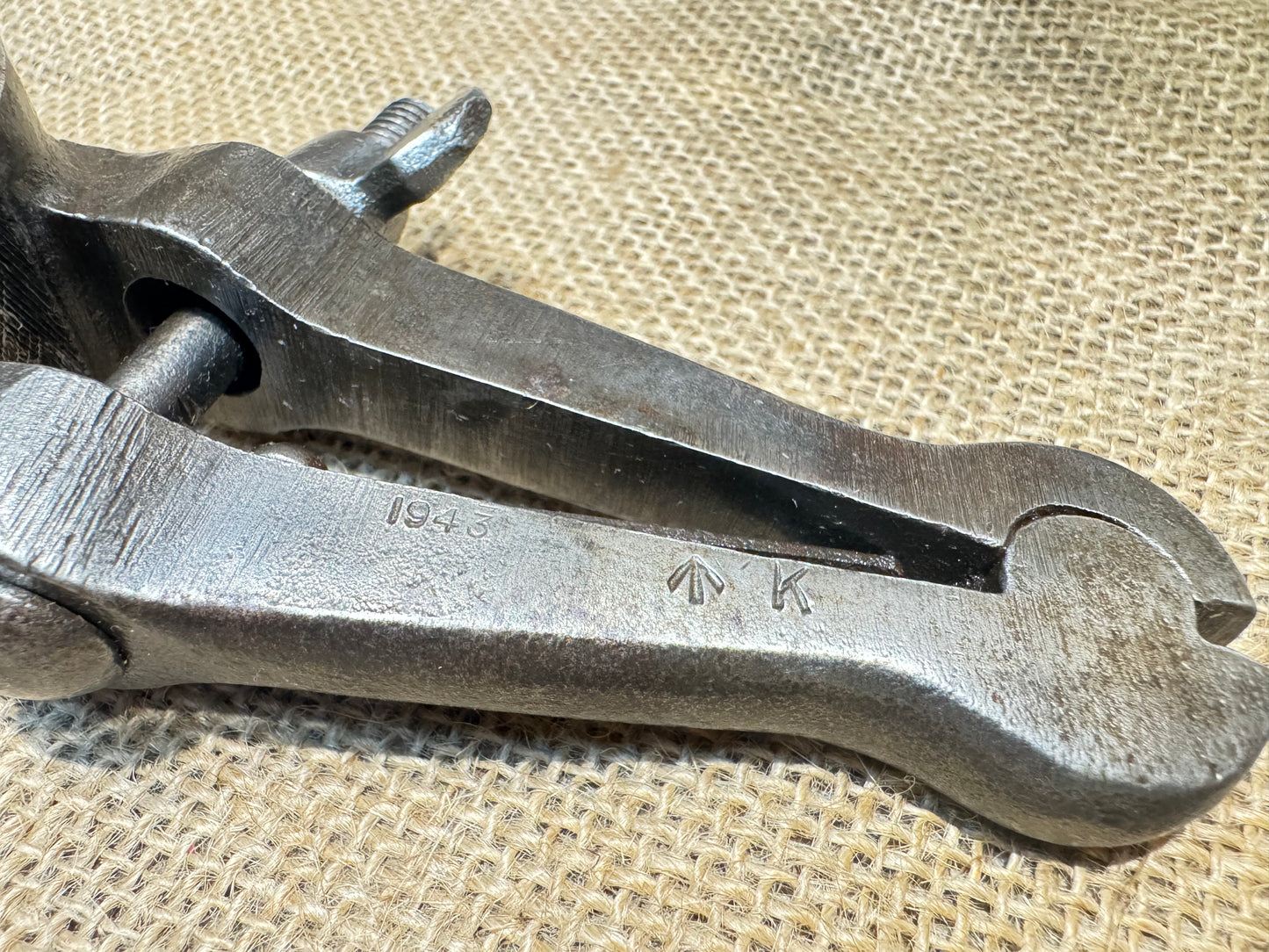 Jewellers Hand Vice with 1943 Military Broad Arrow