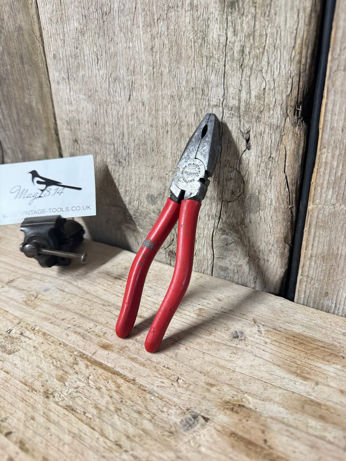 160mm Steadfast Insulated Pliers