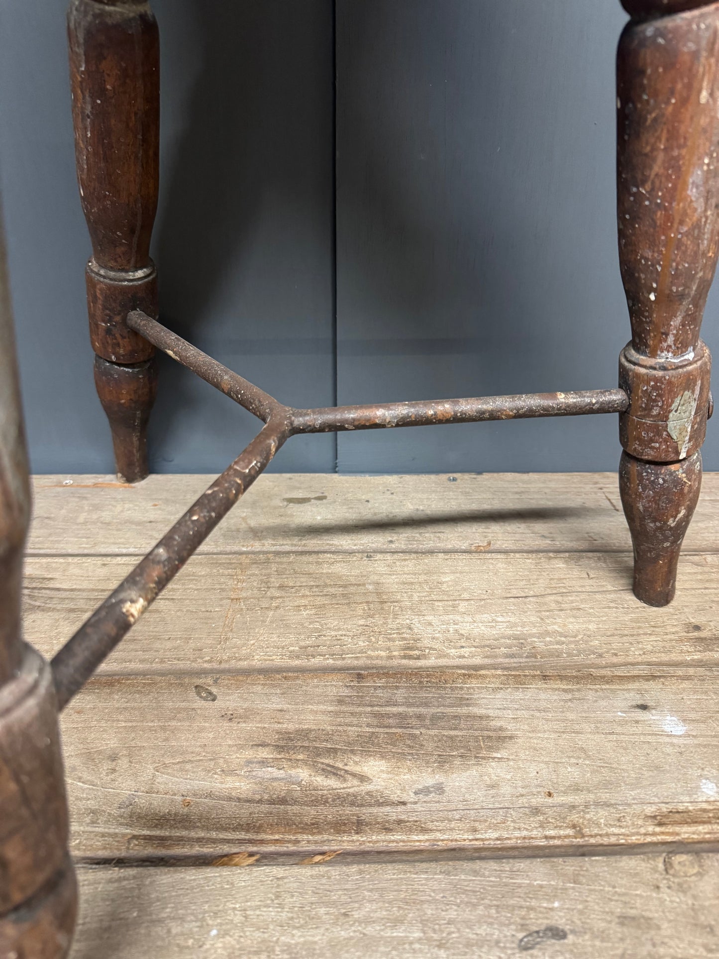 Antique Orton & Spooner 3 Leg Craftsman’s Stool