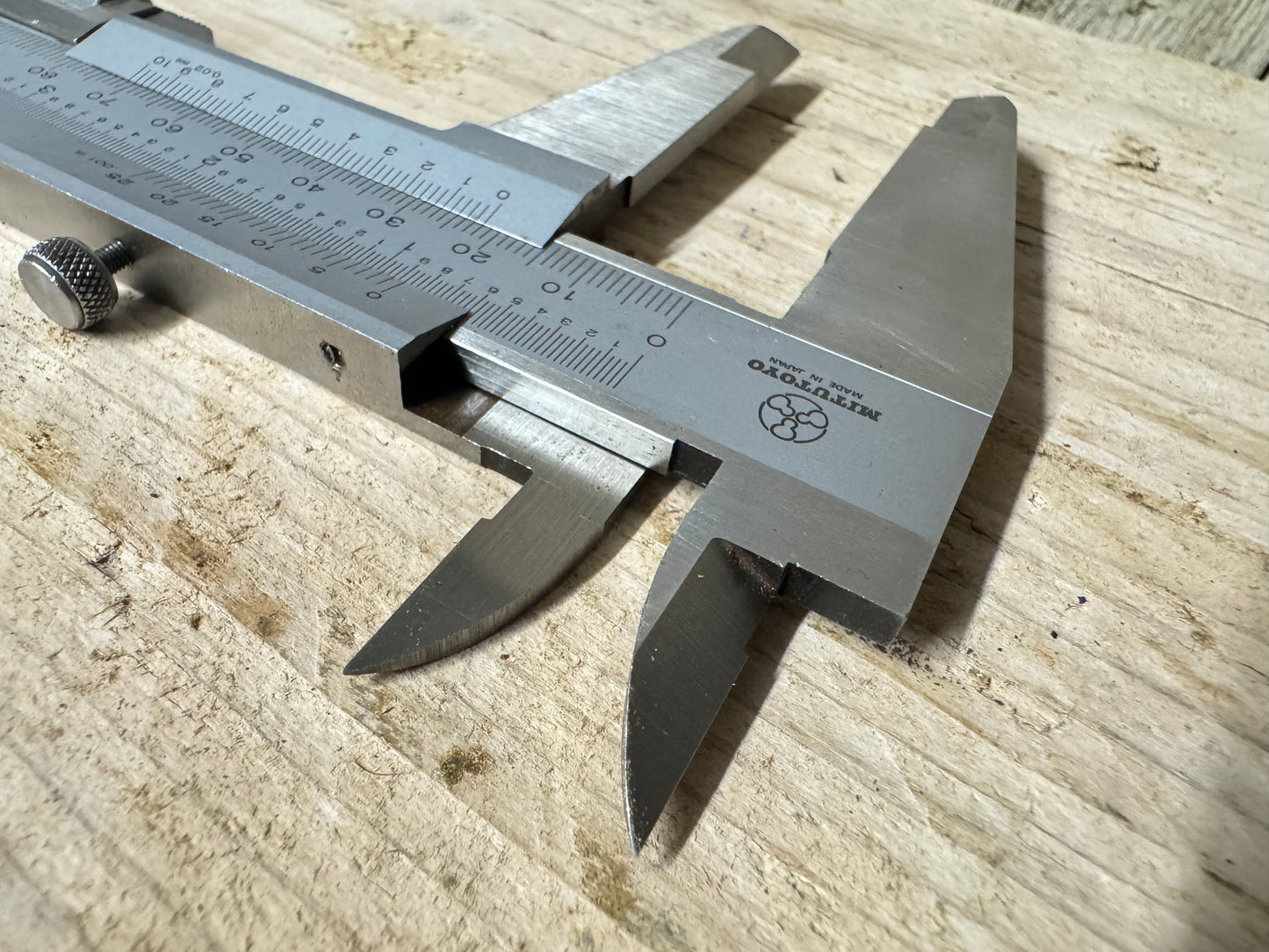 Mitutoyo 12" / 300mm Thumbwheel Vernier Caliper