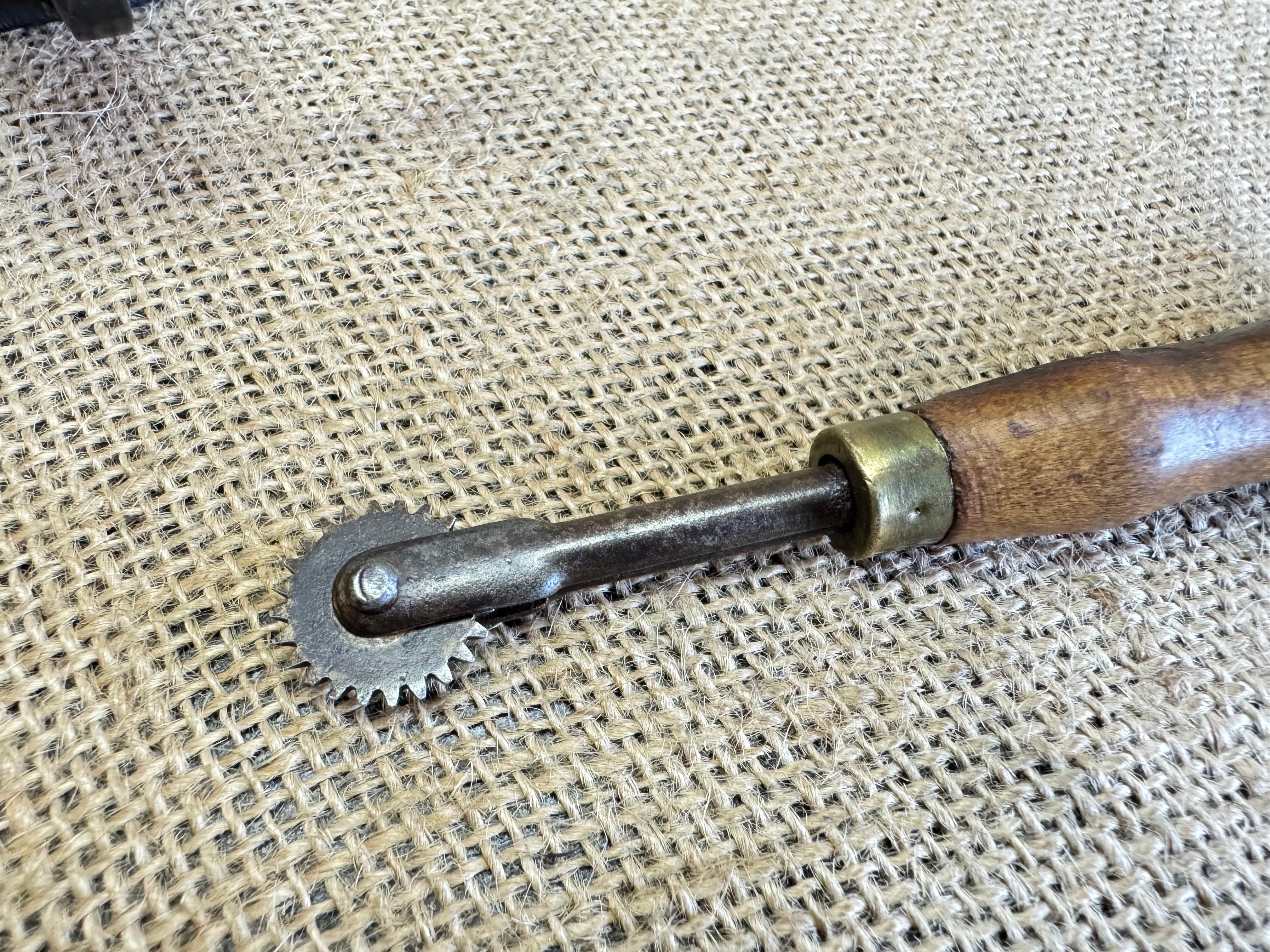 Marking Wheel Leatherworking Stitch Marking Wheel – Magpie Vintage Tools