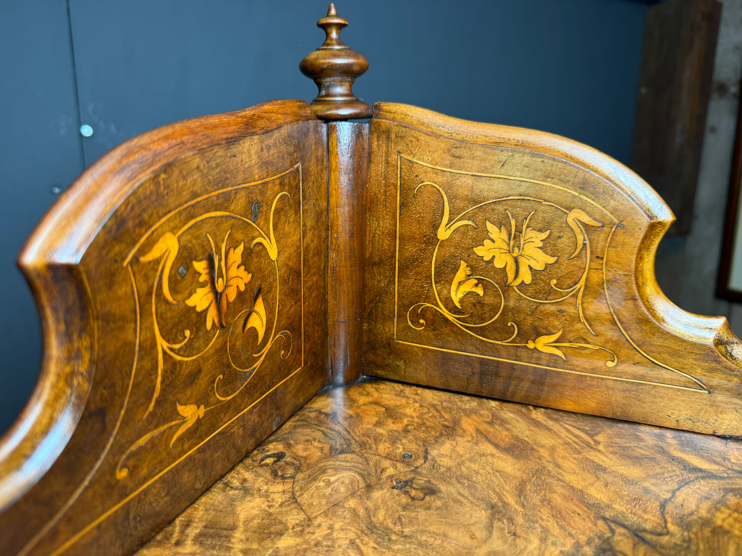 Victorian 4 Tier Walnut Inlay and Barley Twist Corner Whatnot