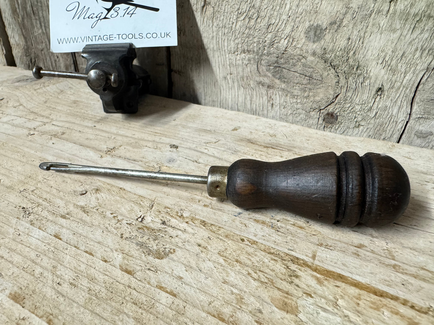 Leatherwork Lacing Awl
