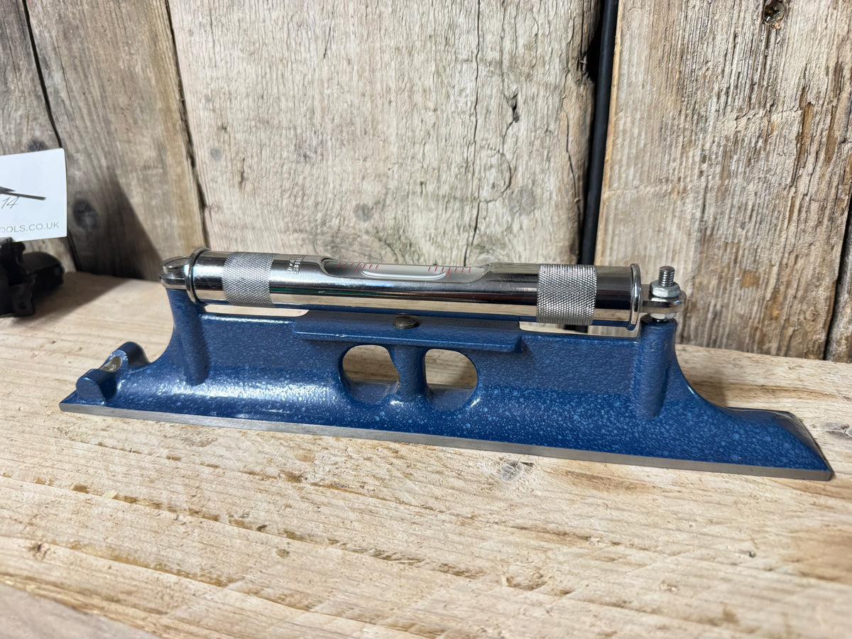 Moore & Wright No 305/12" Engineers Level