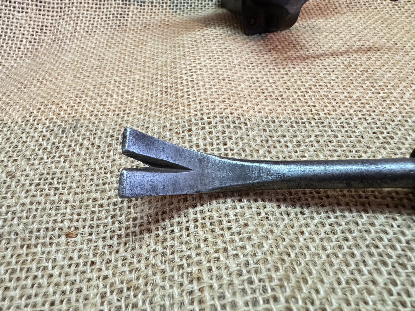 Wooden Handle Upholstery Tac Puller