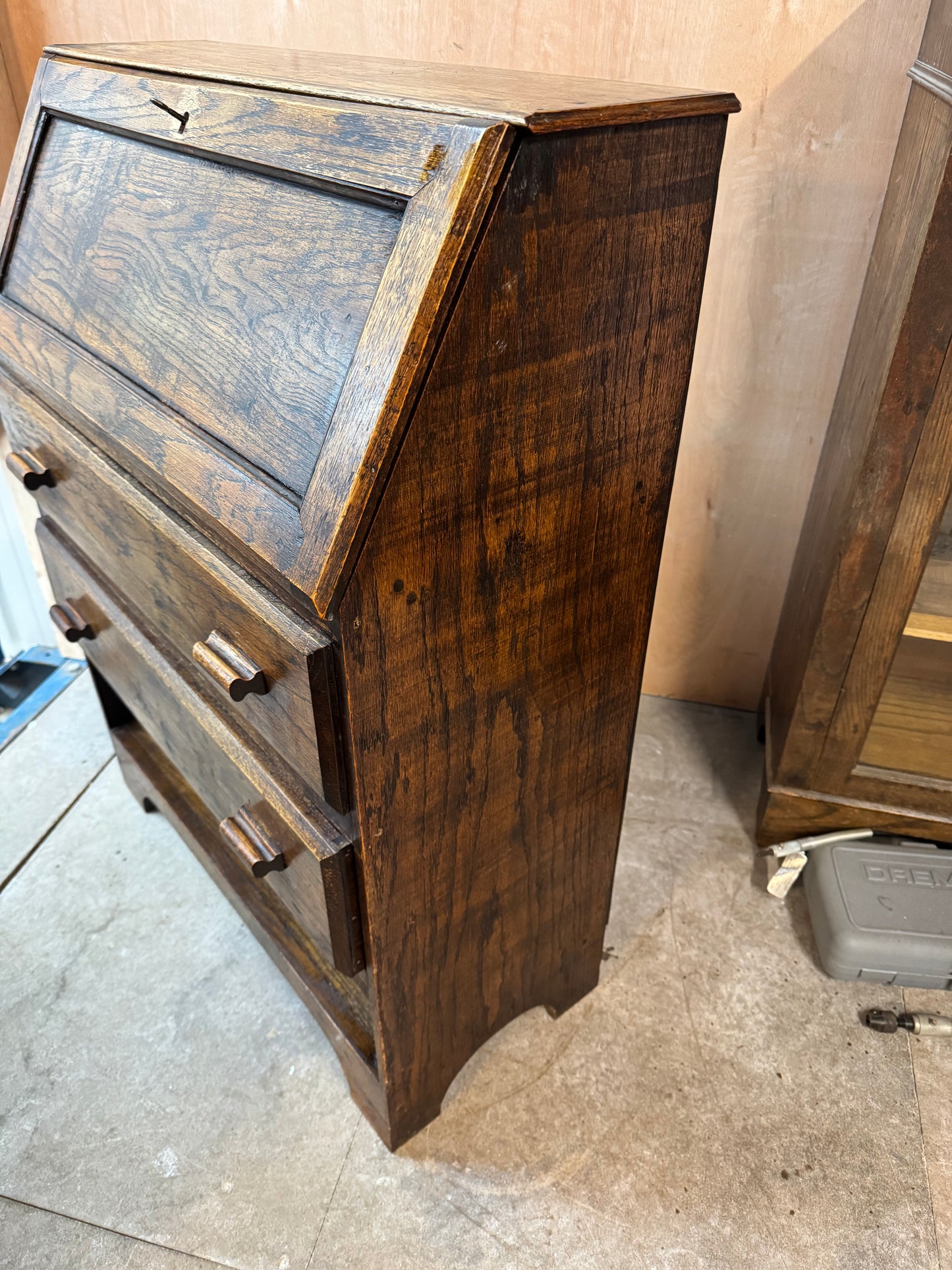 Vintage Bureau
